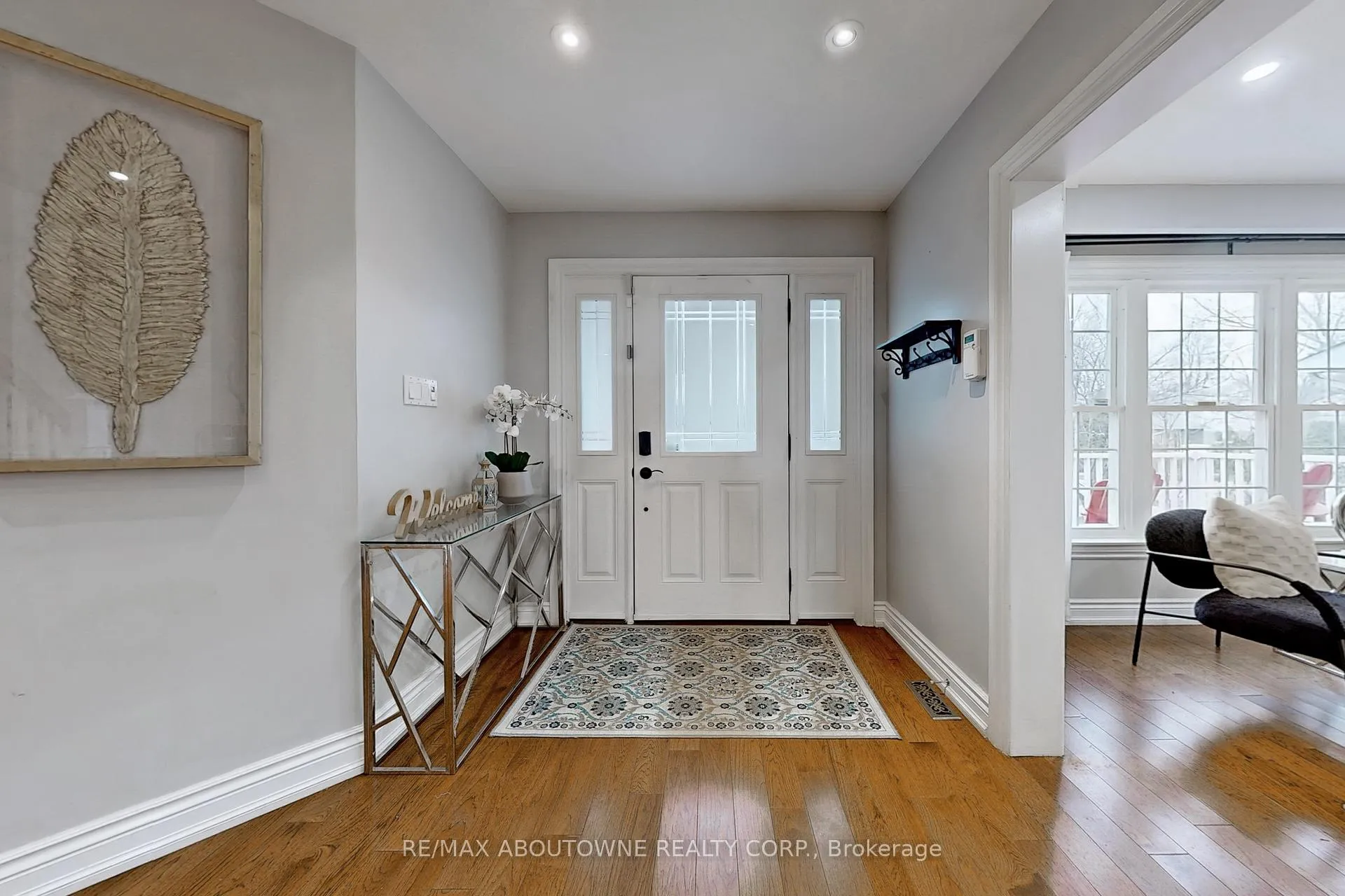Photo 3 of 2362 Canso Road, Oakville, Ford — HOMEH
