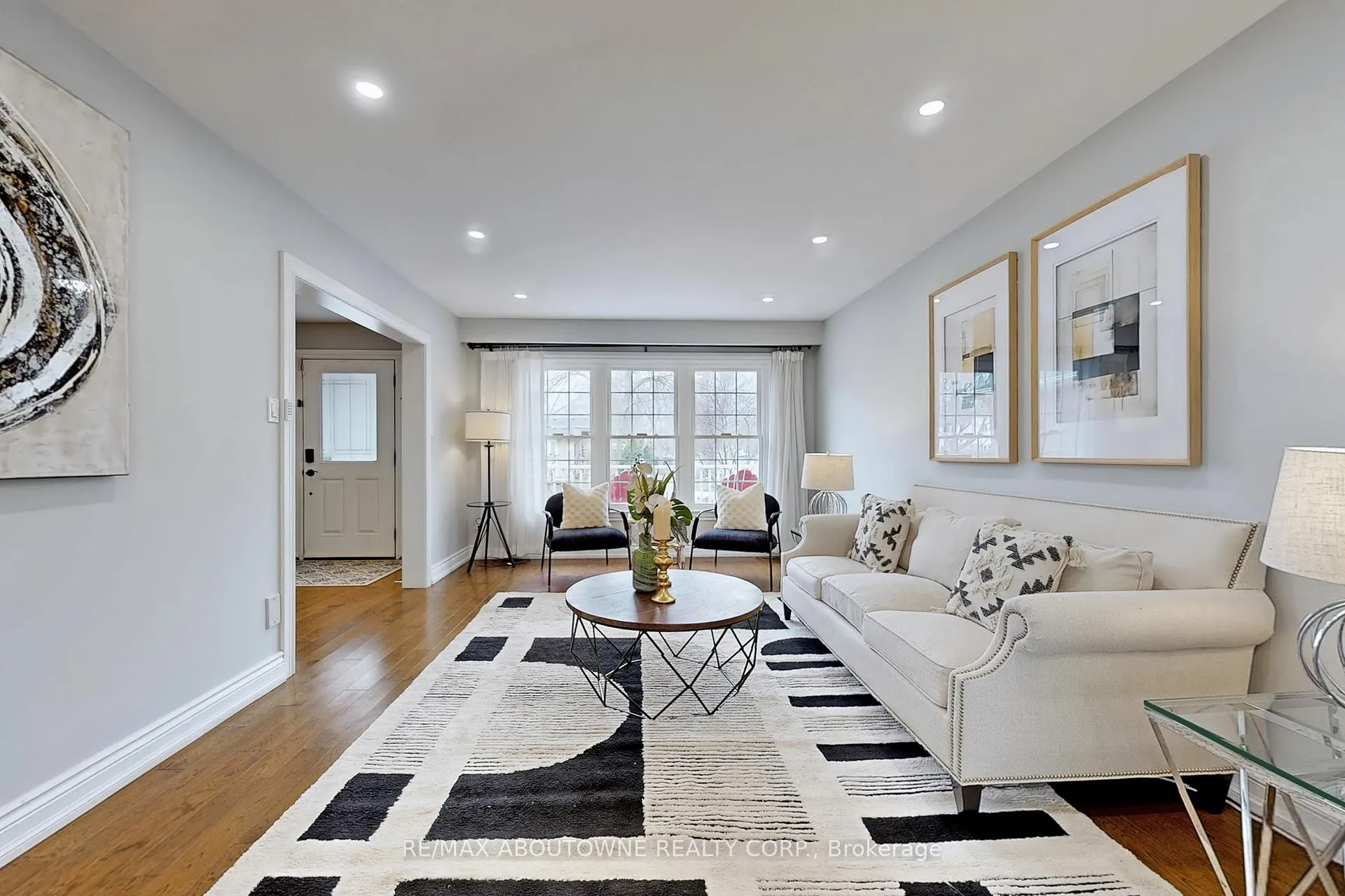 Photo 6 of 2362 Canso Road, Oakville, Ford — HOMEH