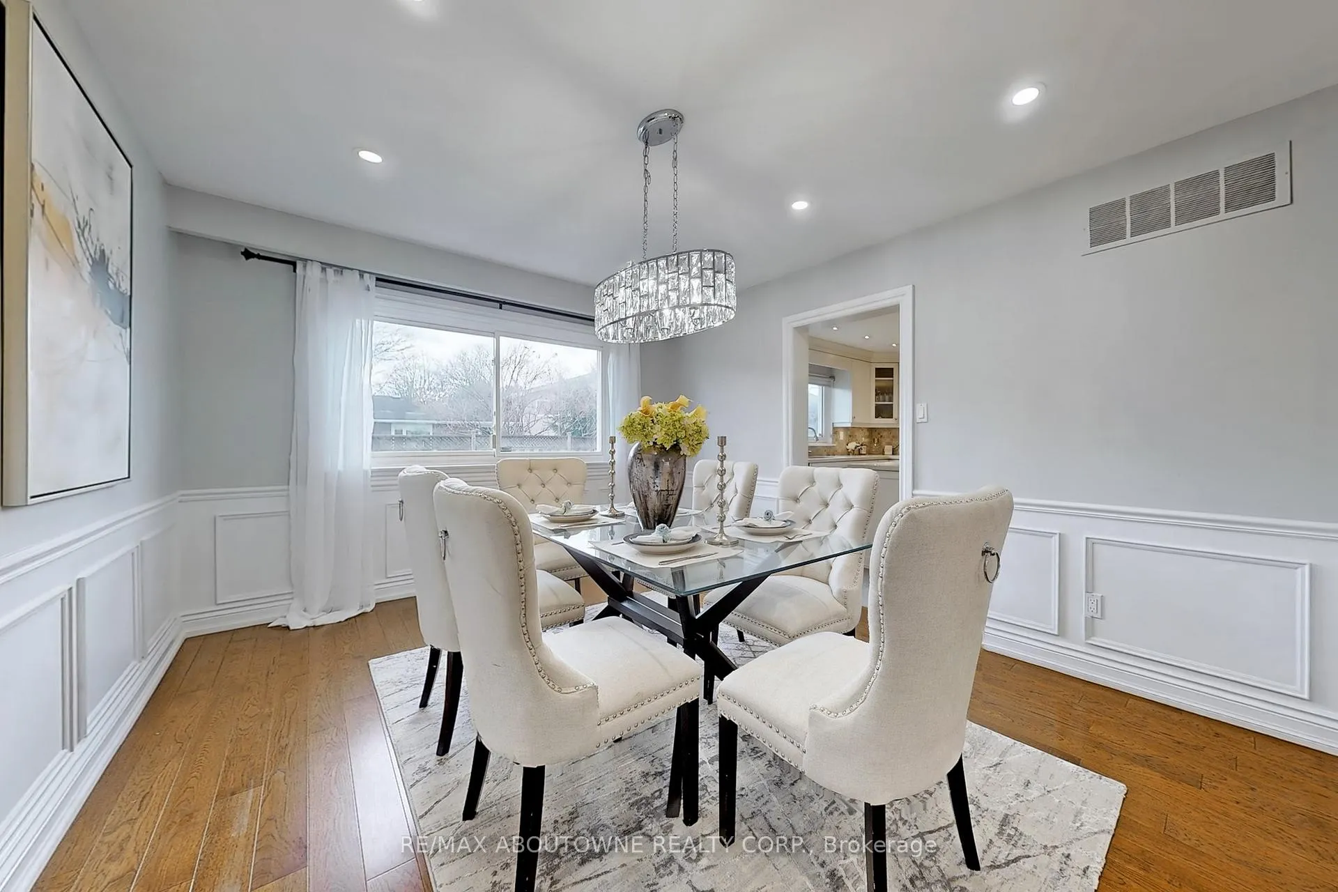 Photo 9 of 2362 Canso Road, Oakville, Ford — HOMEH