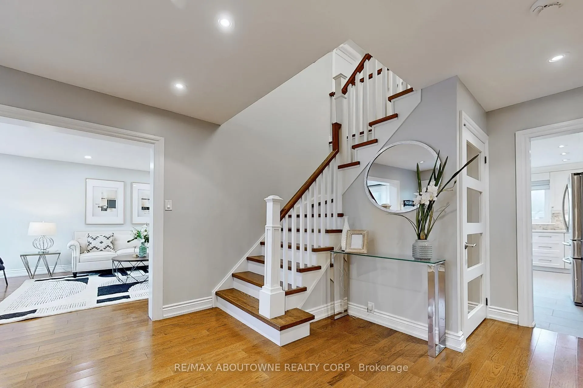 Photo 20 of 2362 Canso Road, Oakville, Ford — HOMEH