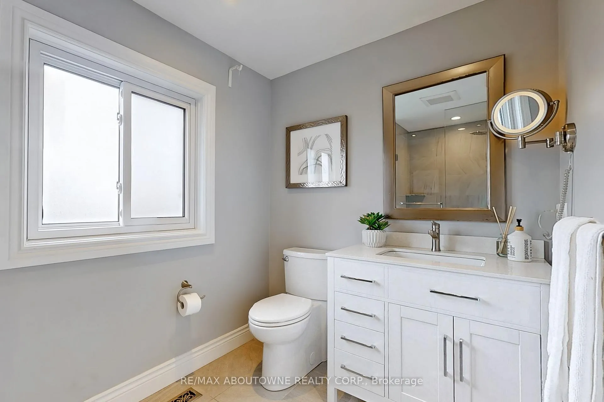 Photo 24 of 2362 Canso Road, Oakville, Ford — HOMEH