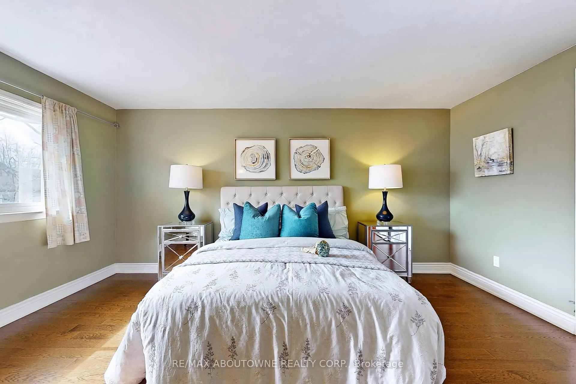 Photo 26 of 2362 Canso Road, Oakville, Ford — HOMEH