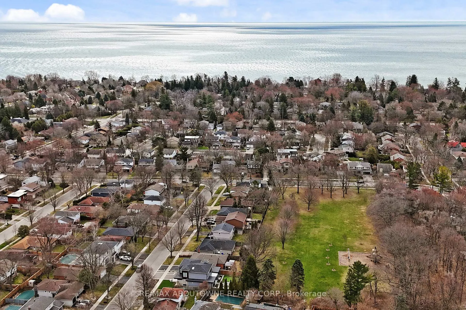 Photo 43 of 2362 Canso Road, Oakville, Ford — HOMEH