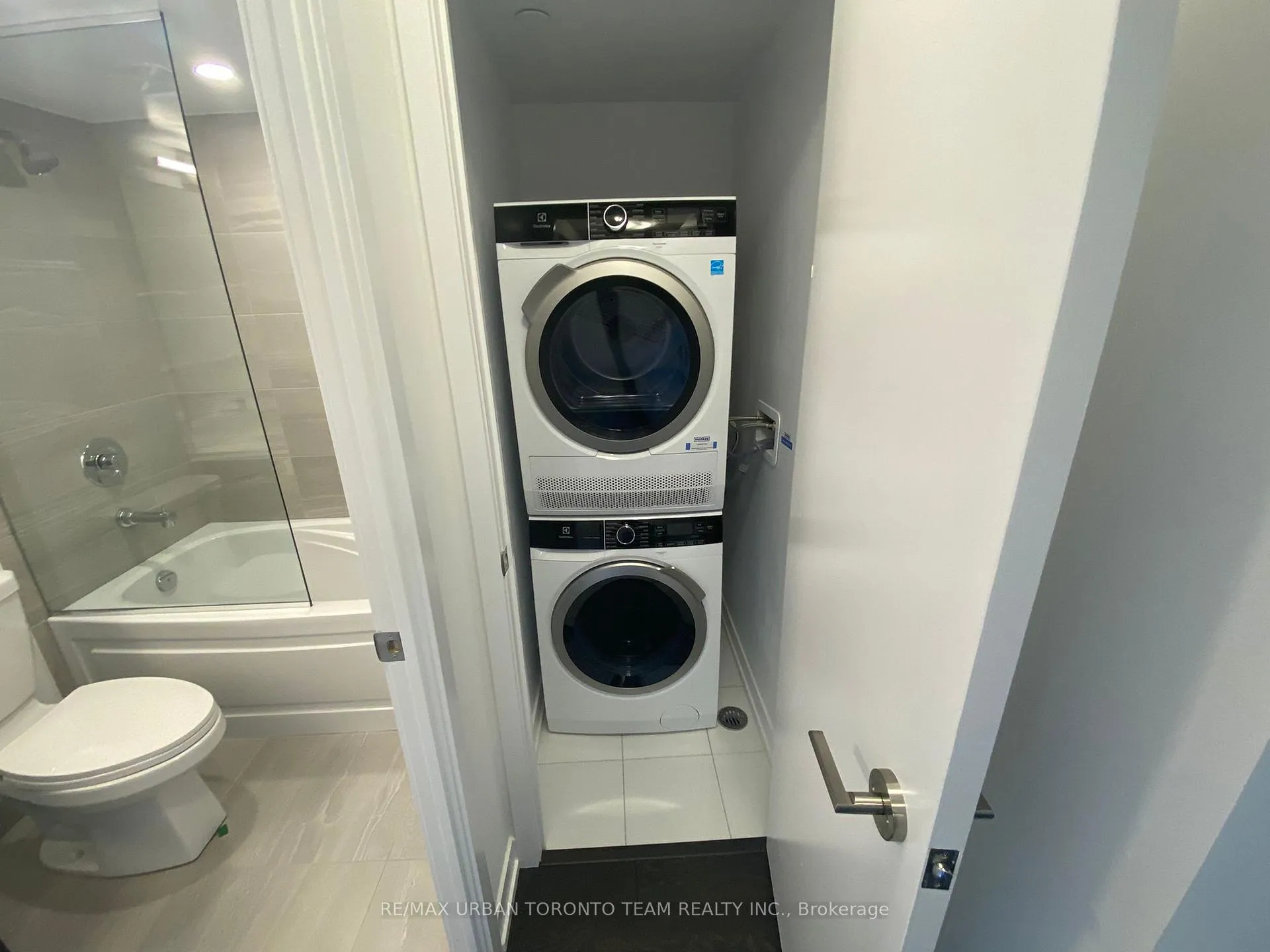 Photo 10 of Unit 1006, 219 Dundas Street E, Toronto, Church-Yonge Corridor — HOMEH