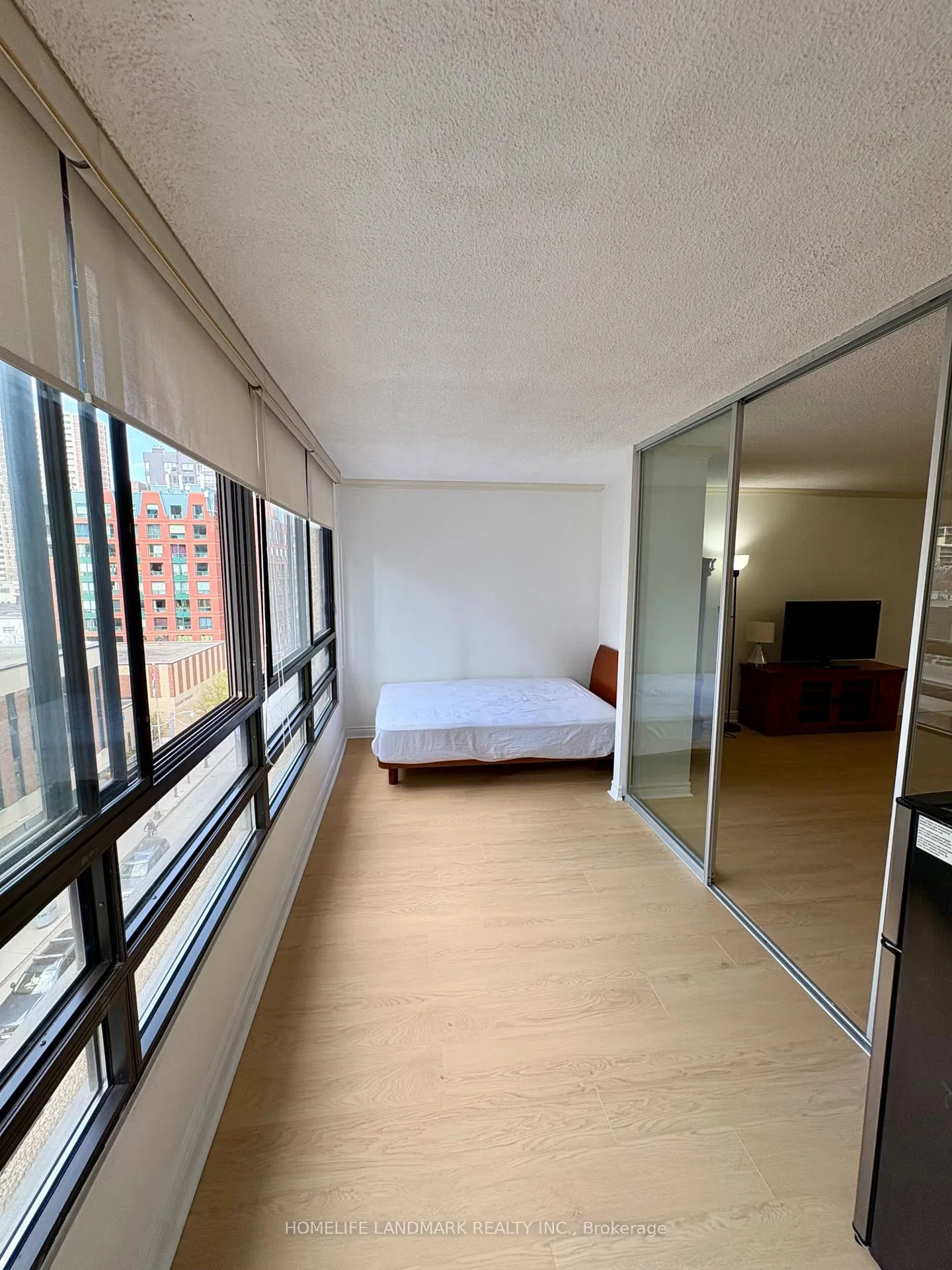 Photo 4 of Unit 704, 77 Carlton Street, Toronto, Church-Yonge Corridor — HOMEH