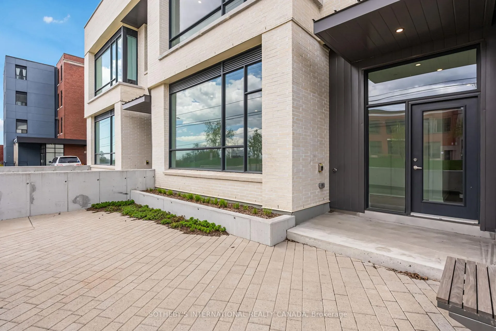 Photo 8 of Unit TH 105, 195 Hunter Street, Peterborough, Ashburnham Ward 4 — HOMEH