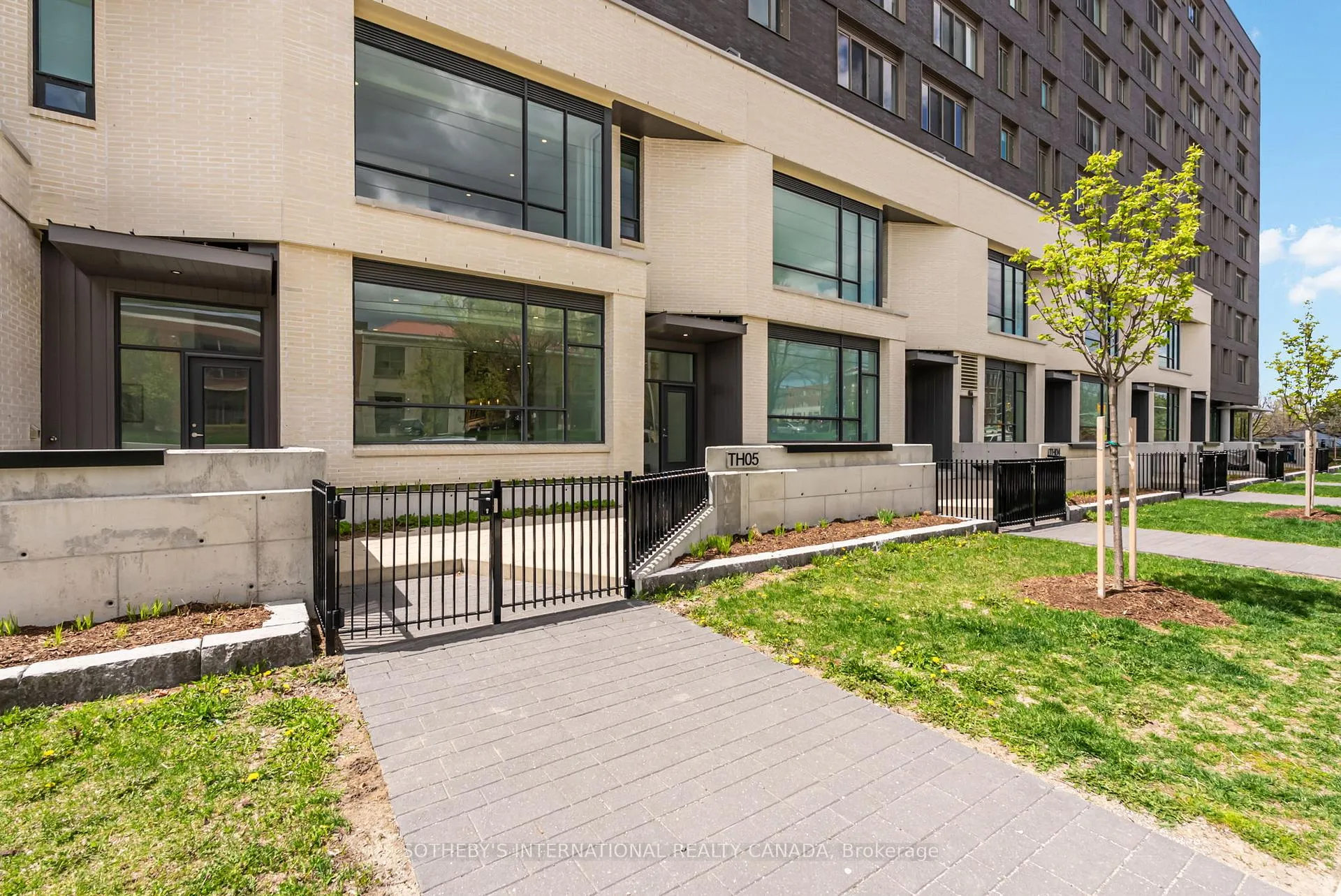 Photo 9 of Unit TH 105, 195 Hunter Street, Peterborough, Ashburnham Ward 4 — HOMEH