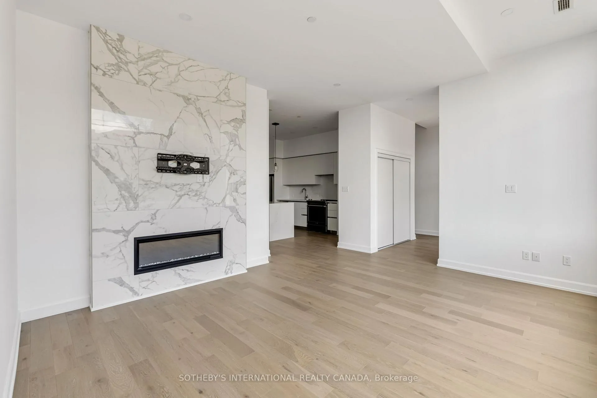 Photo 14 of Unit TH 105, 195 Hunter Street, Peterborough, Ashburnham Ward 4 — HOMEH