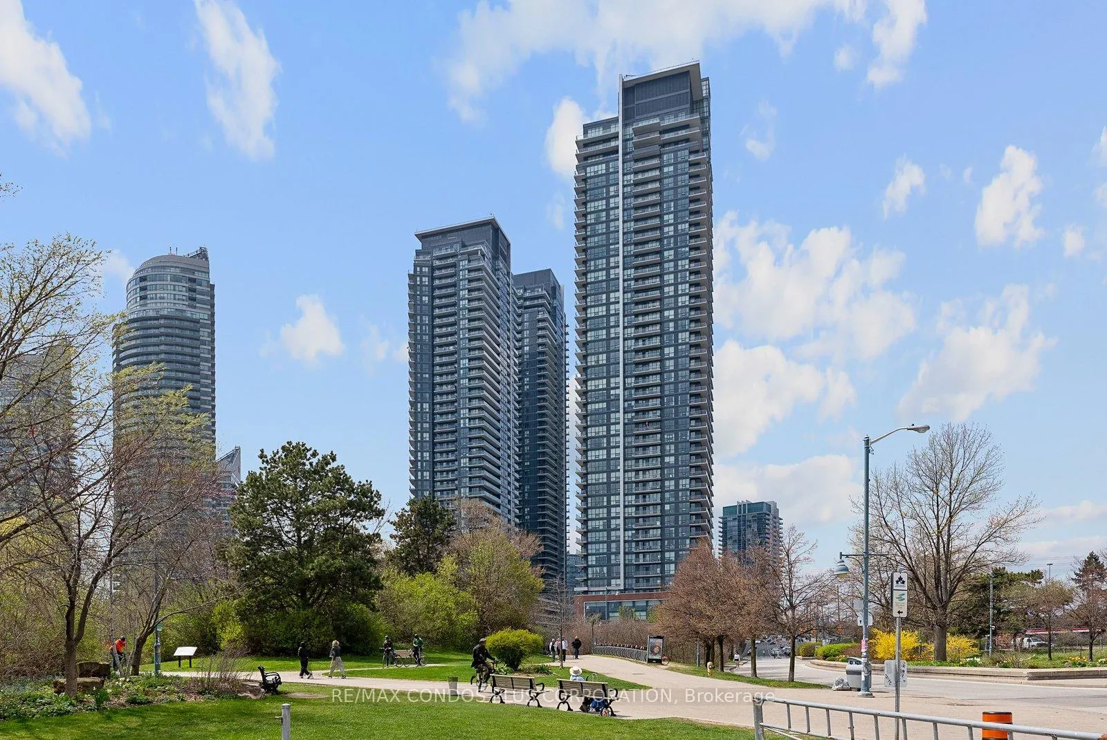 Photo 4 of Unit 3206, 2212 Lakeshore Boulevard W, Etobicoke, Mimico — HOMEH