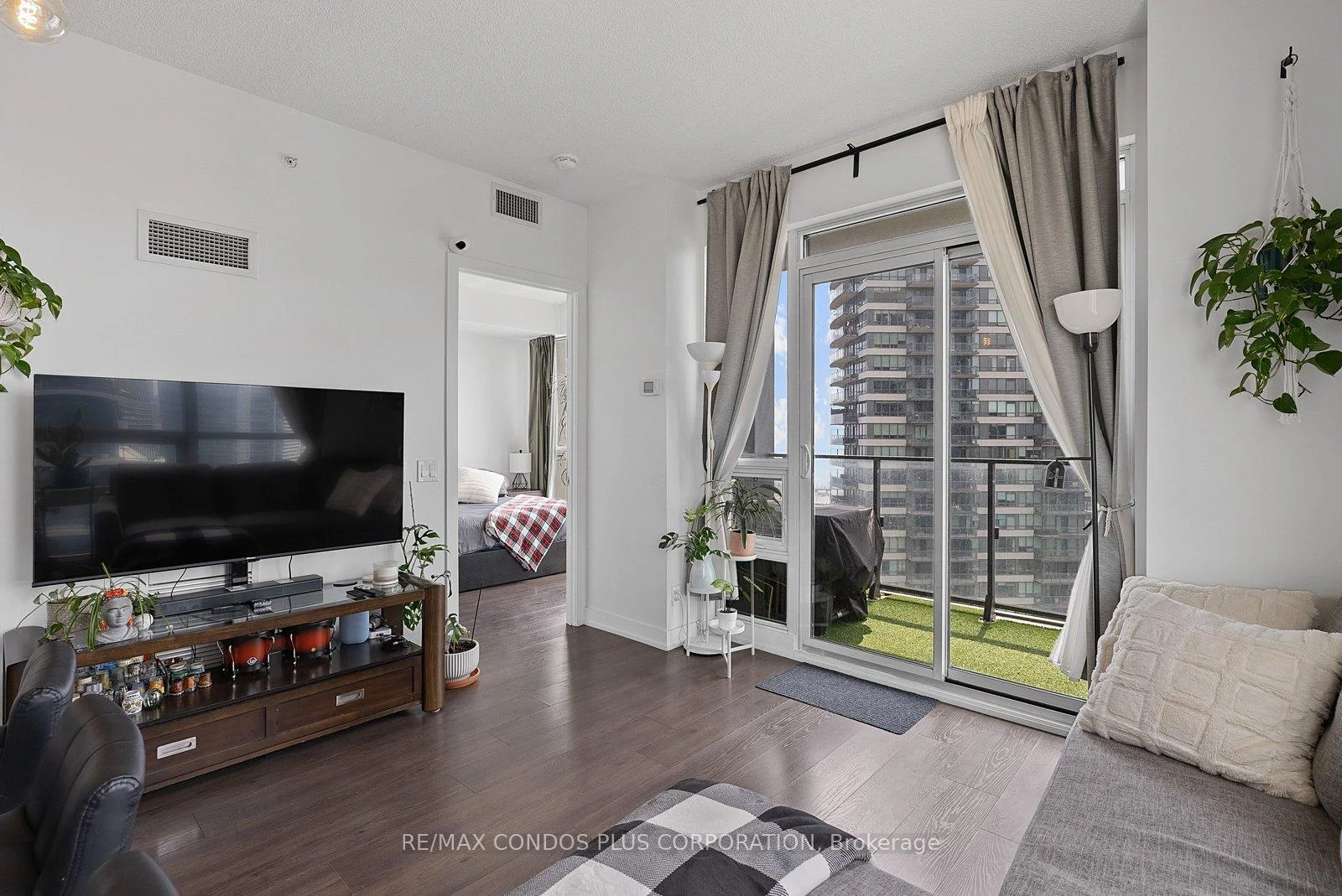 Photo 10 of Unit 3206, 2212 Lakeshore Boulevard W, Etobicoke, Mimico — HOMEH