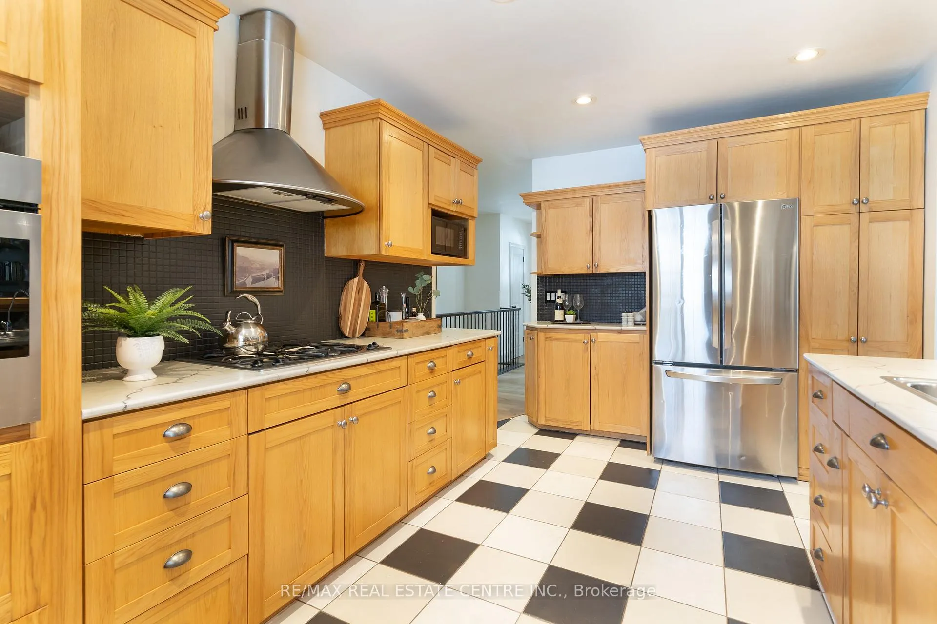 Photo 8 of 3 Fallsview Road, Hamilton, Greensville — HOMEH
