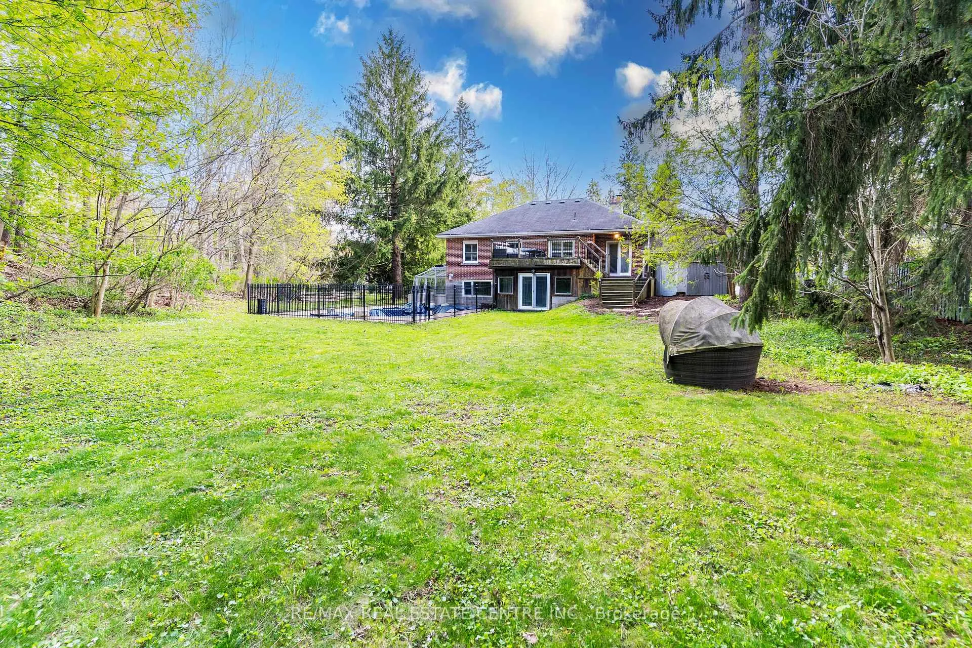 Photo 37 of 3 Fallsview Road, Hamilton, Greensville — HOMEH
