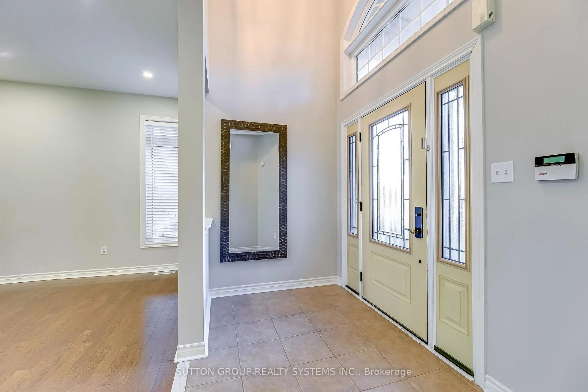 Photo 3 of 2132 Pine Glen Road, Oakville, Westmount — HOMEH