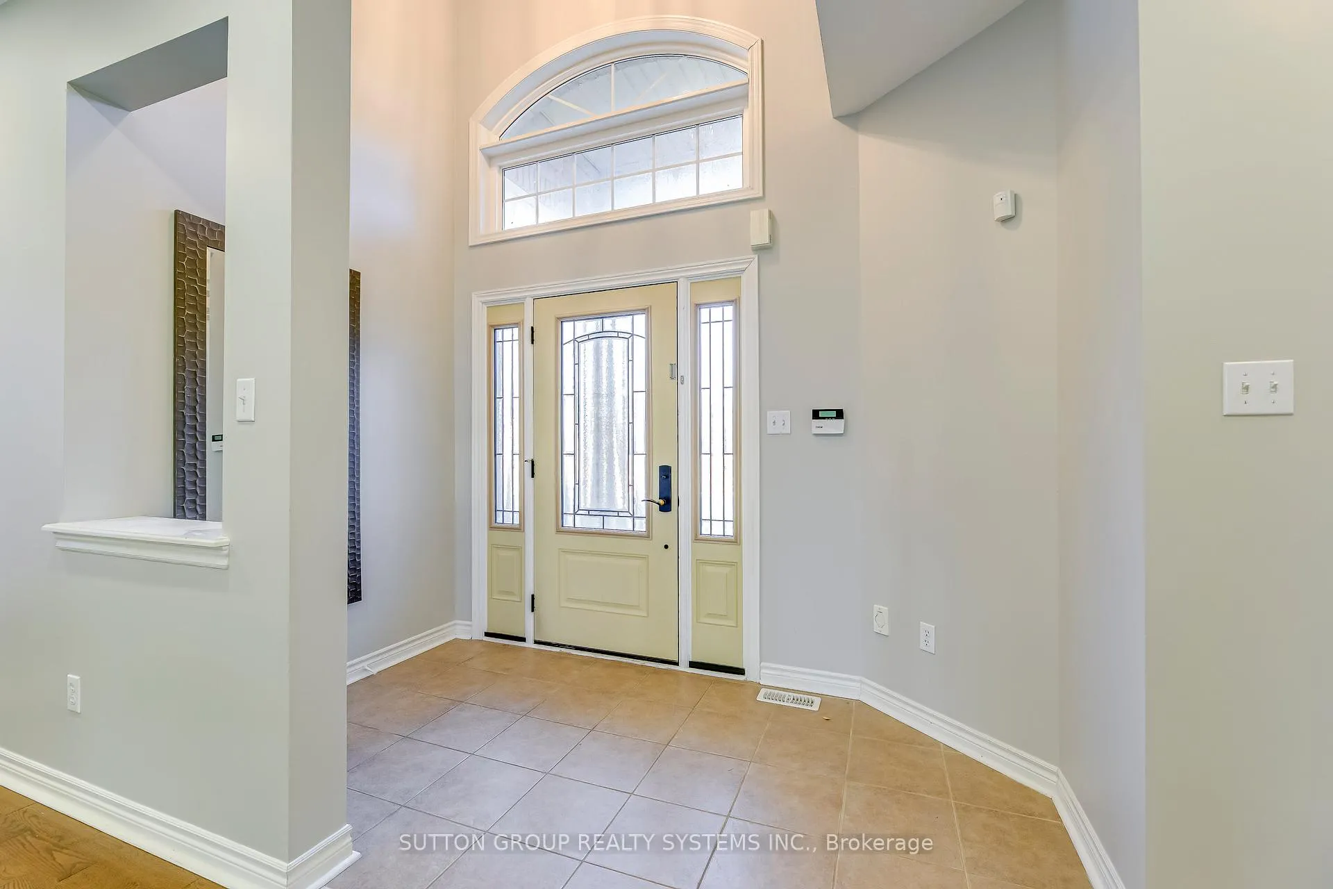 Photo 4 of 2132 Pine Glen Road, Oakville, Westmount — HOMEH