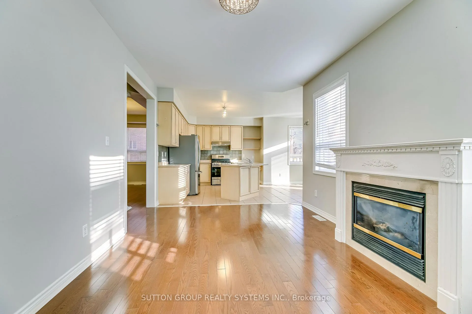 Photo 13 of 2132 Pine Glen Road, Oakville, Westmount — HOMEH