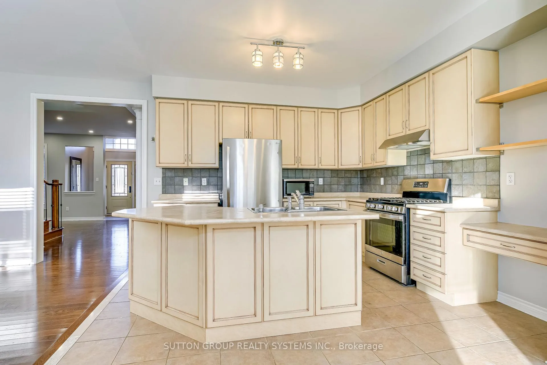 Photo 16 of 2132 Pine Glen Road, Oakville, Westmount — HOMEH