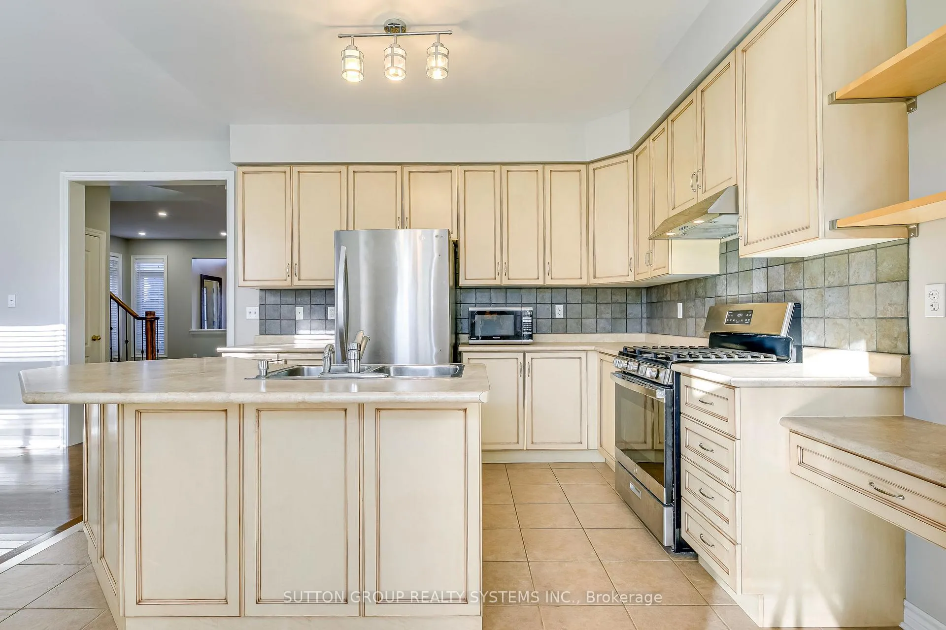 Photo 17 of 2132 Pine Glen Road, Oakville, Westmount — HOMEH