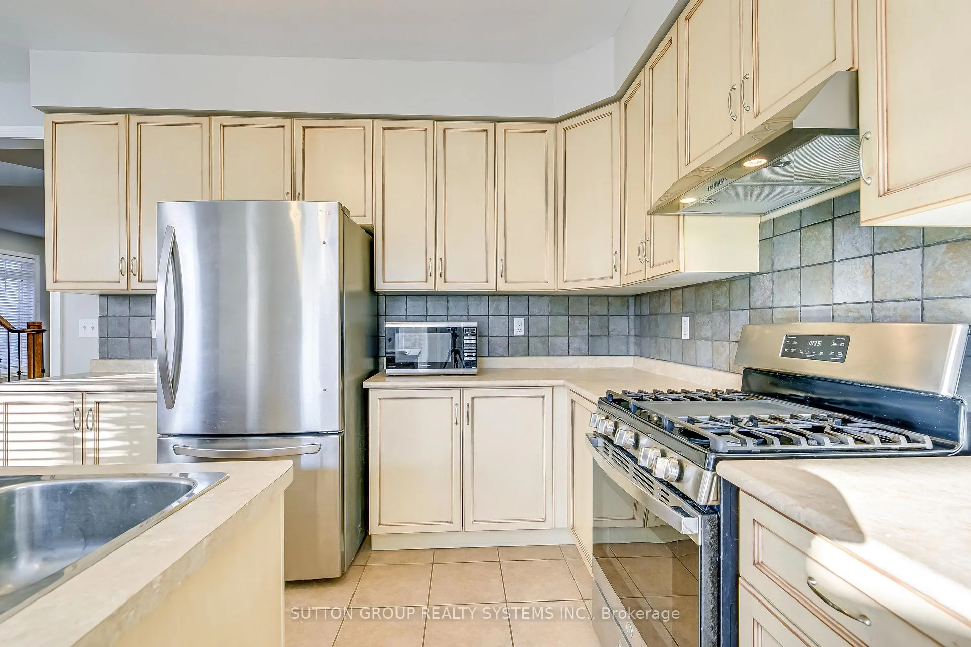 Photo 18 of 2132 Pine Glen Road, Oakville, Westmount — HOMEH