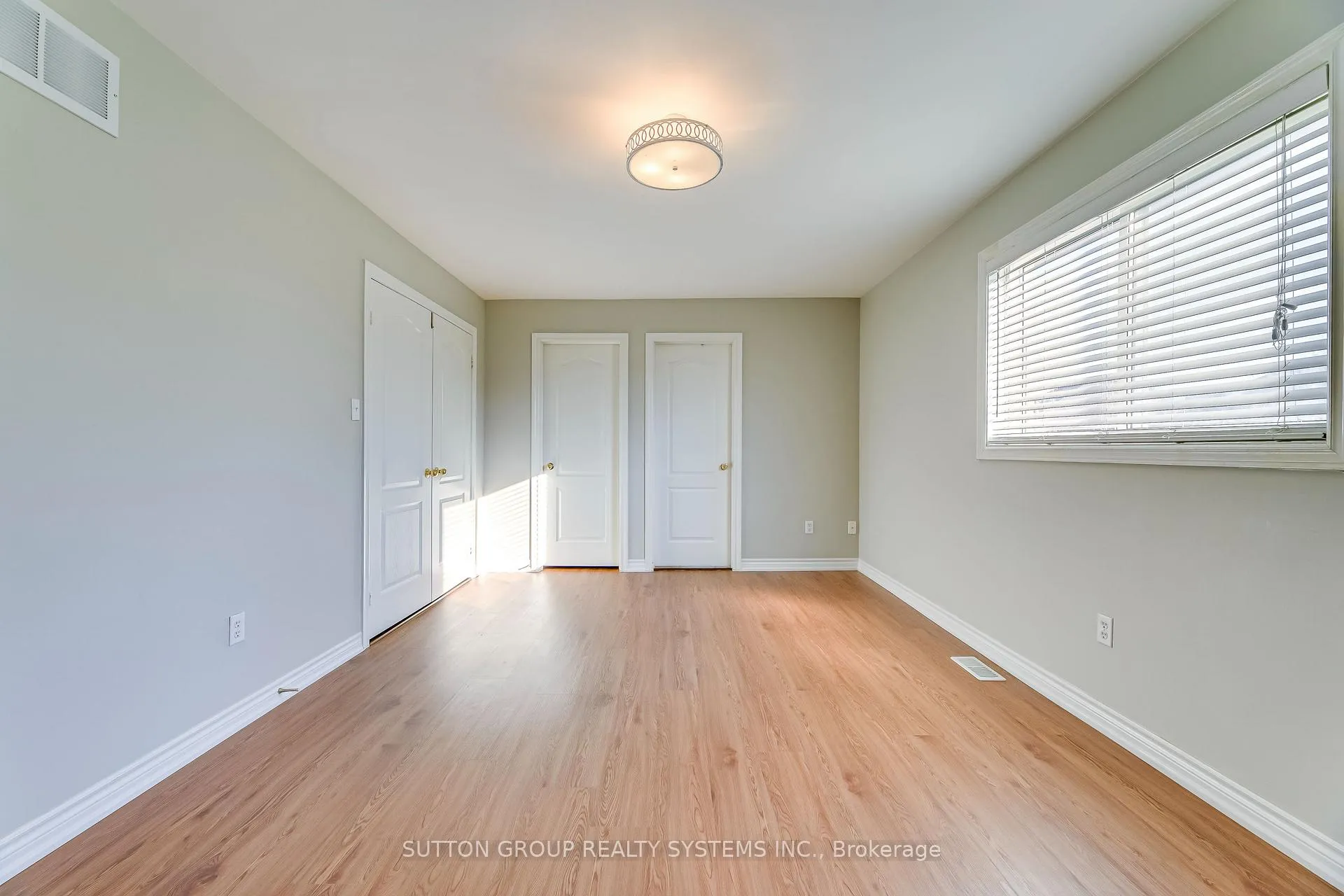 Photo 29 of 2132 Pine Glen Road, Oakville, Westmount — HOMEH