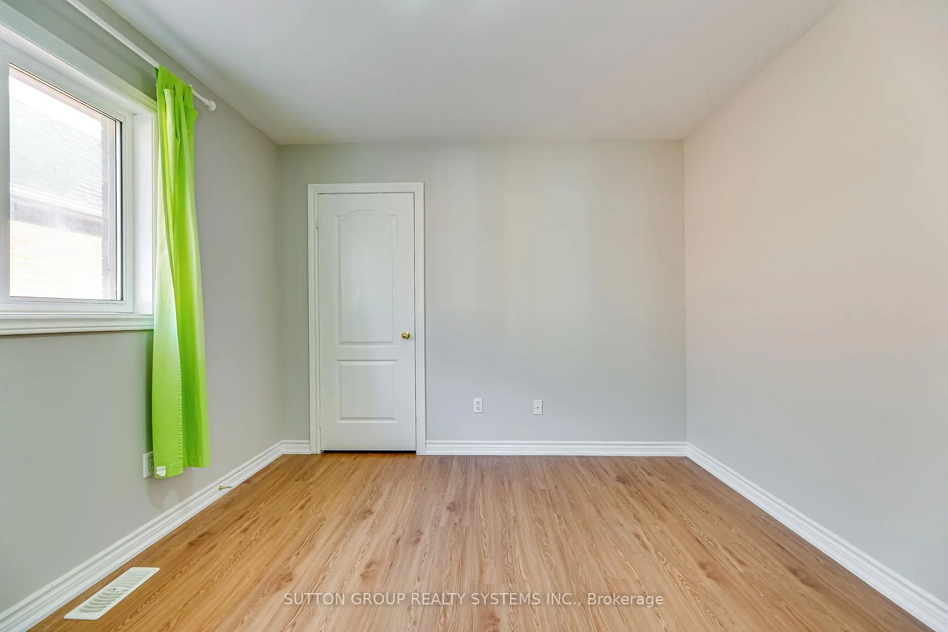 Photo 34 of 2132 Pine Glen Road, Oakville, Westmount — HOMEH