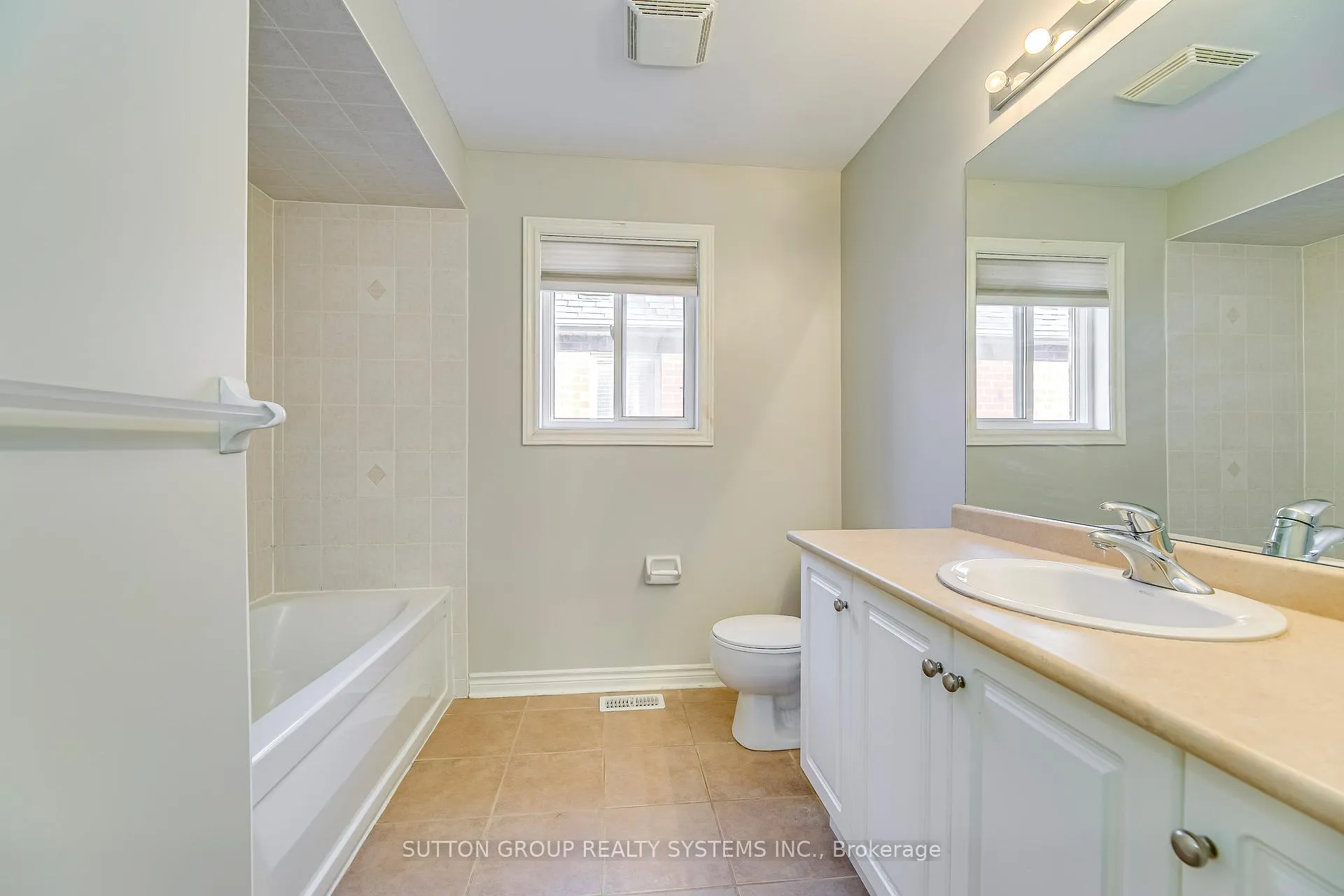 Photo 39 of 2132 Pine Glen Road, Oakville, Westmount — HOMEH