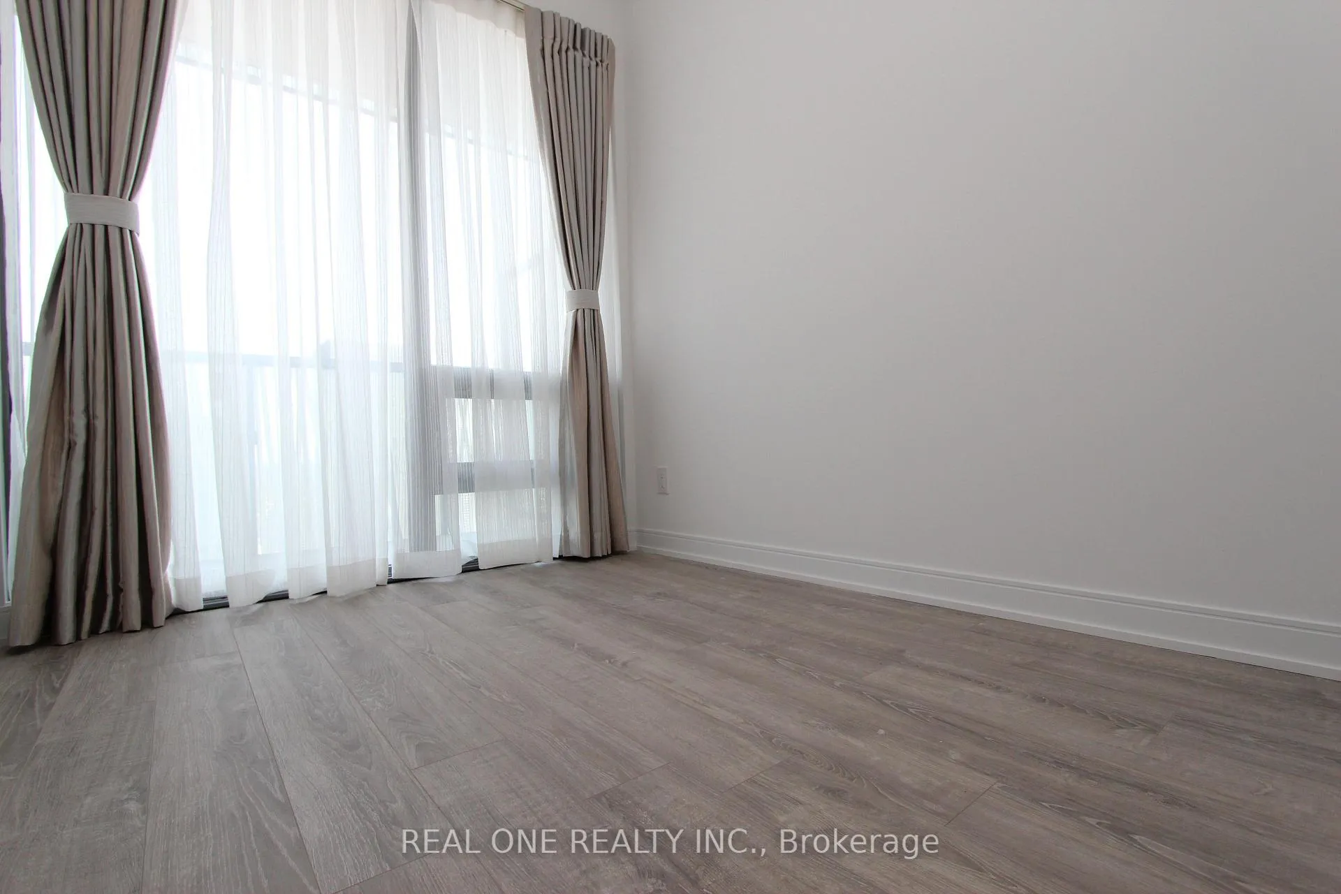 Photo 4 of Unit 4001, 50 Charles Street E, Toronto, Church-Yonge Corridor — HOMEH