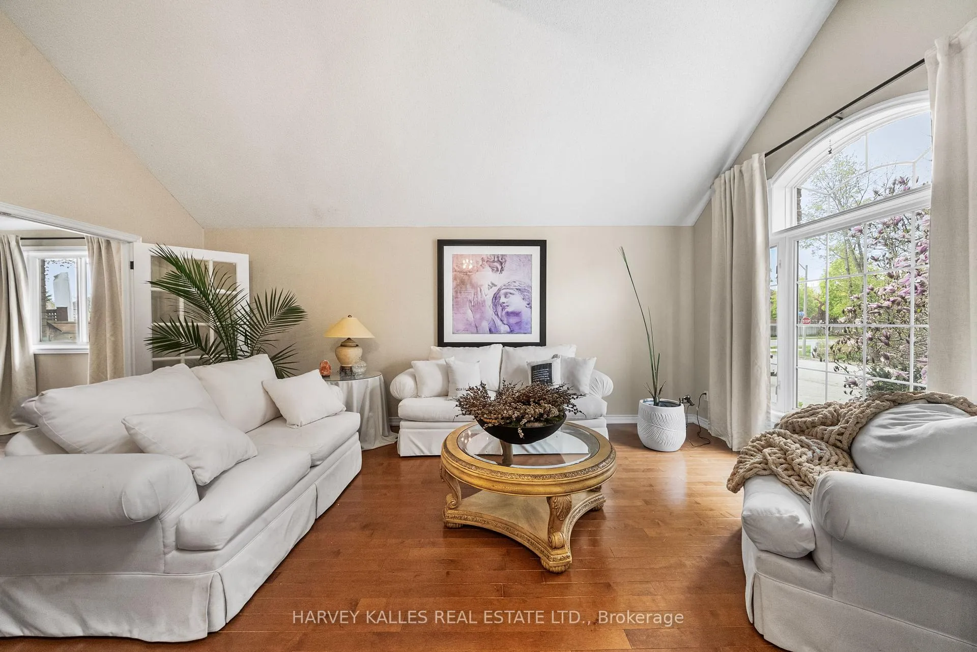 Photo 4 of 2139 Bushtrail Court, Burlington, Rose — HOMEH