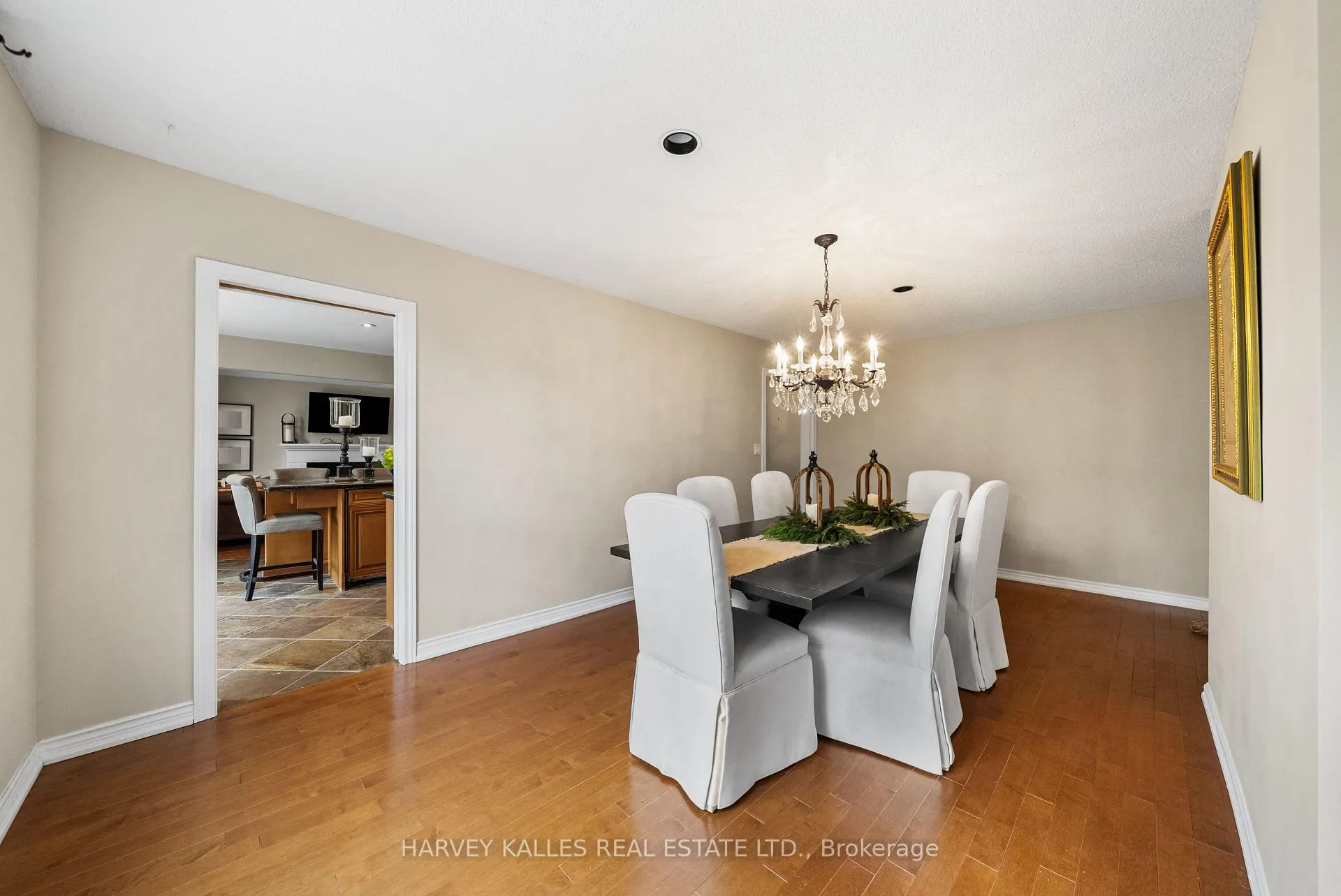 Photo 18 of 2139 Bushtrail Court, Burlington, Rose — HOMEH