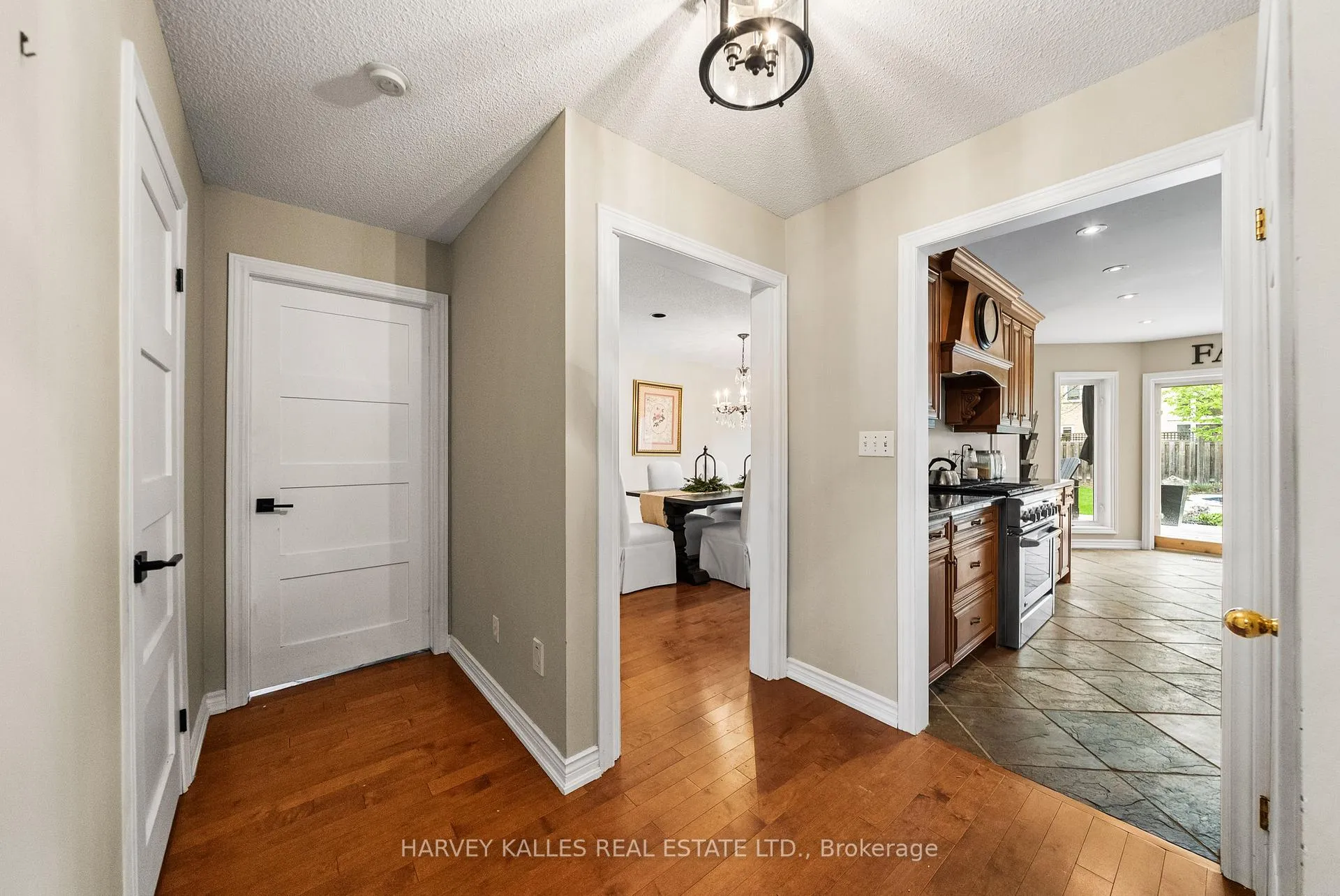 Photo 20 of 2139 Bushtrail Court, Burlington, Rose — HOMEH