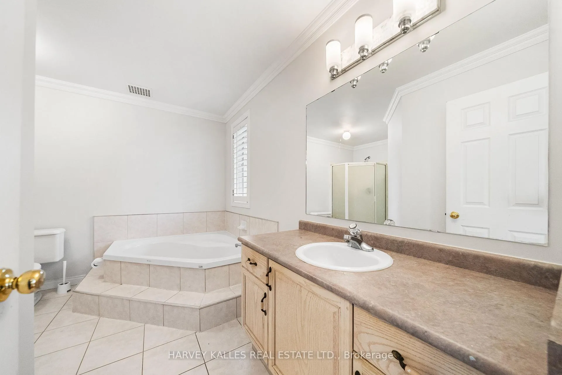 Photo 38 of 2139 Bushtrail Court, Burlington, Rose — HOMEH