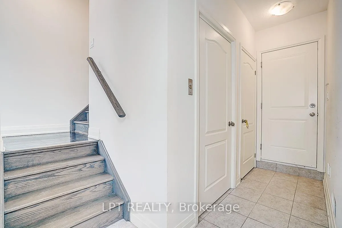 Photo 4 of 84 William Saville Street, Markham, Unionville — HOMEH