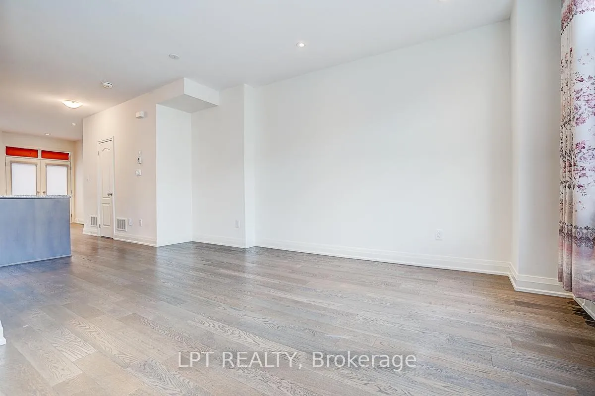 Photo 8 of 84 William Saville Street, Markham, Unionville — HOMEH