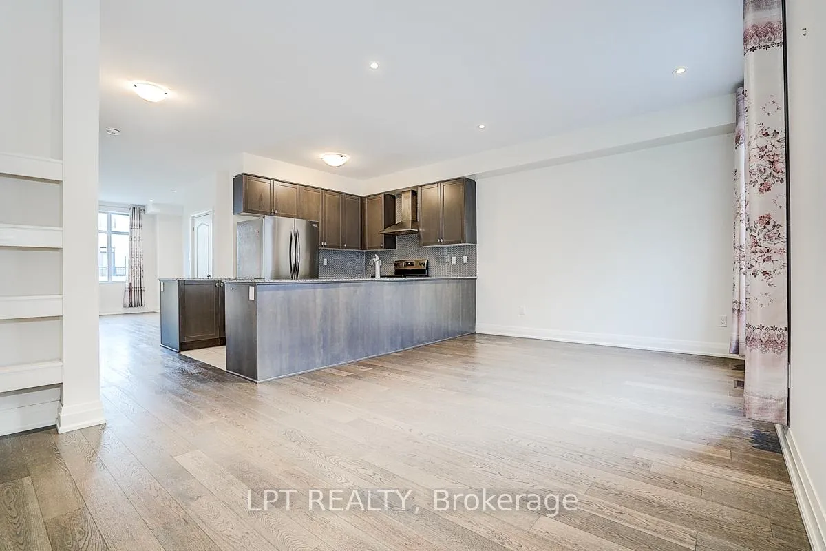 Photo 11 of 84 William Saville Street, Markham, Unionville — HOMEH
