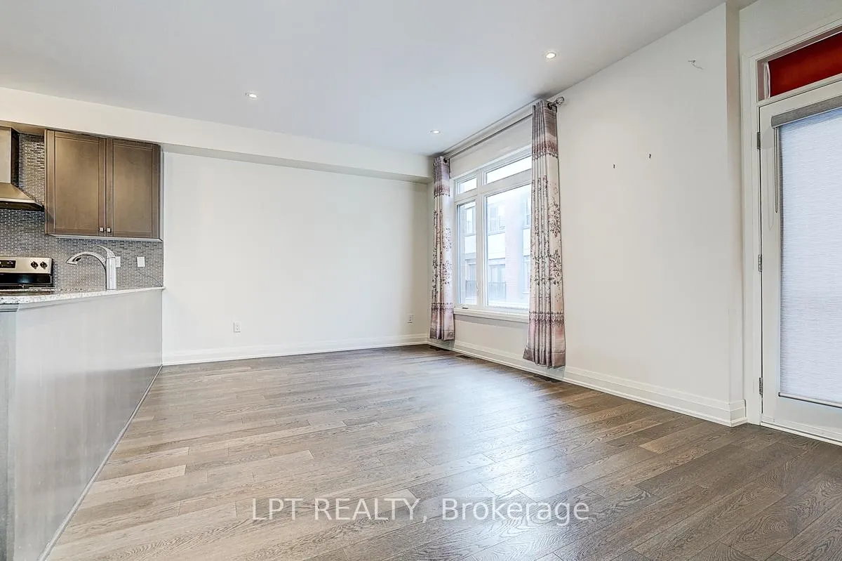 Photo 12 of 84 William Saville Street, Markham, Unionville — HOMEH