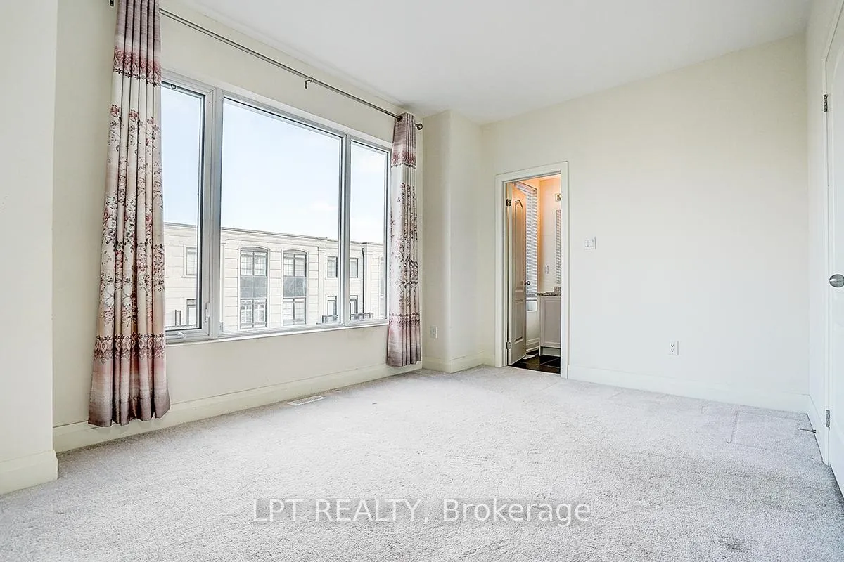 Photo 26 of 84 William Saville Street, Markham, Unionville — HOMEH