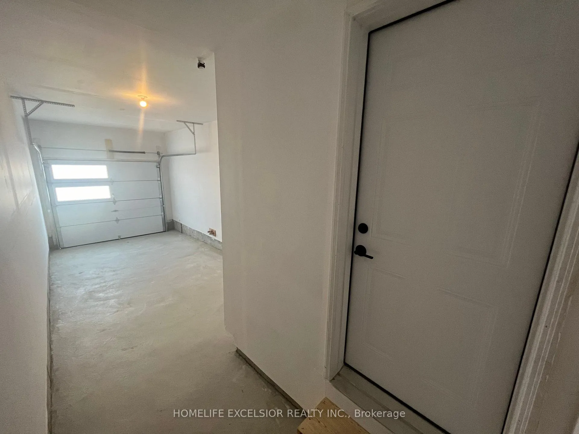 Photo 12 of 974 Crowsnest Hollow, Pickering, Rural Pickering — HOMEH