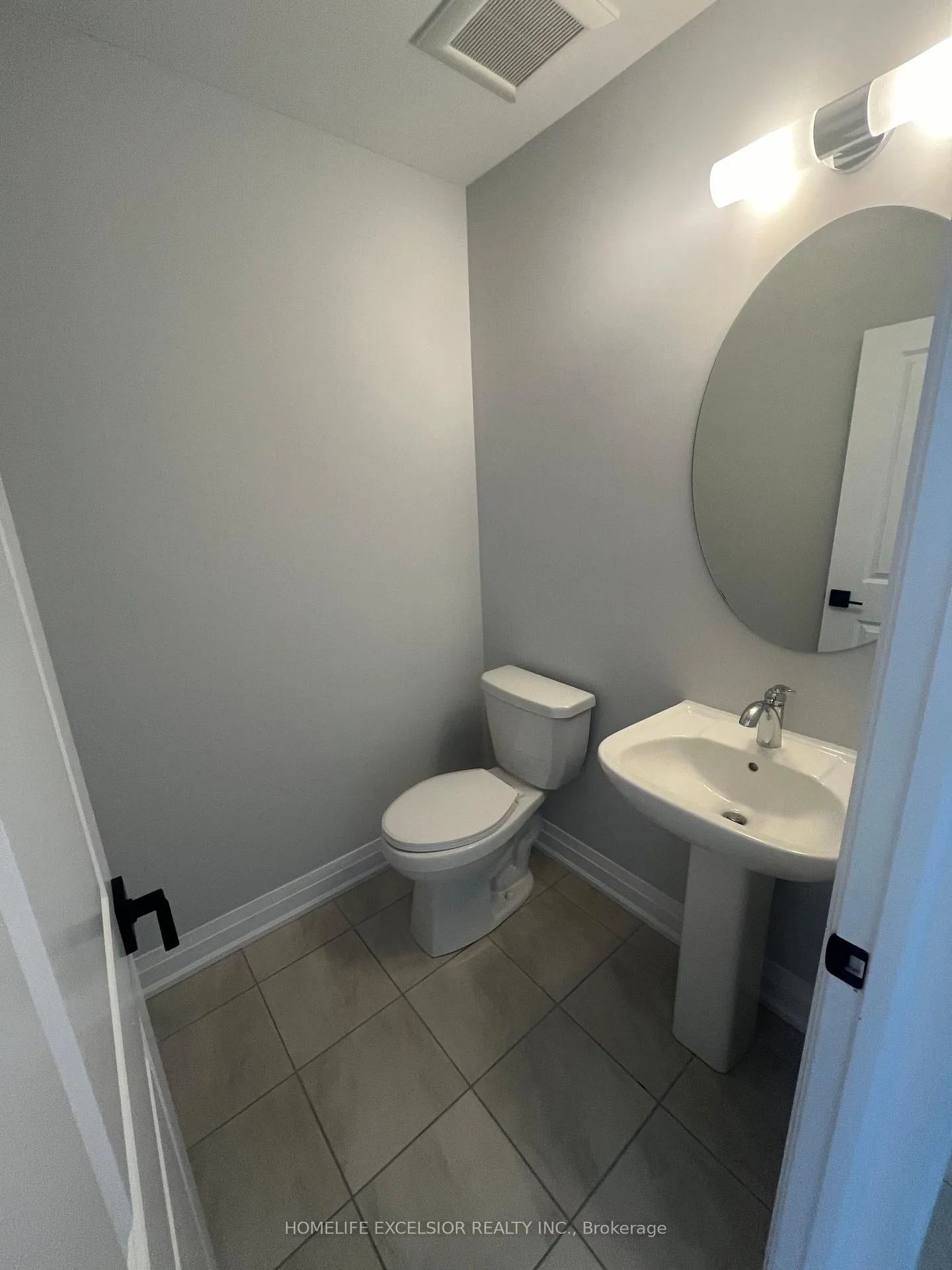 Photo 16 of 974 Crowsnest Hollow, Pickering, Rural Pickering — HOMEH
