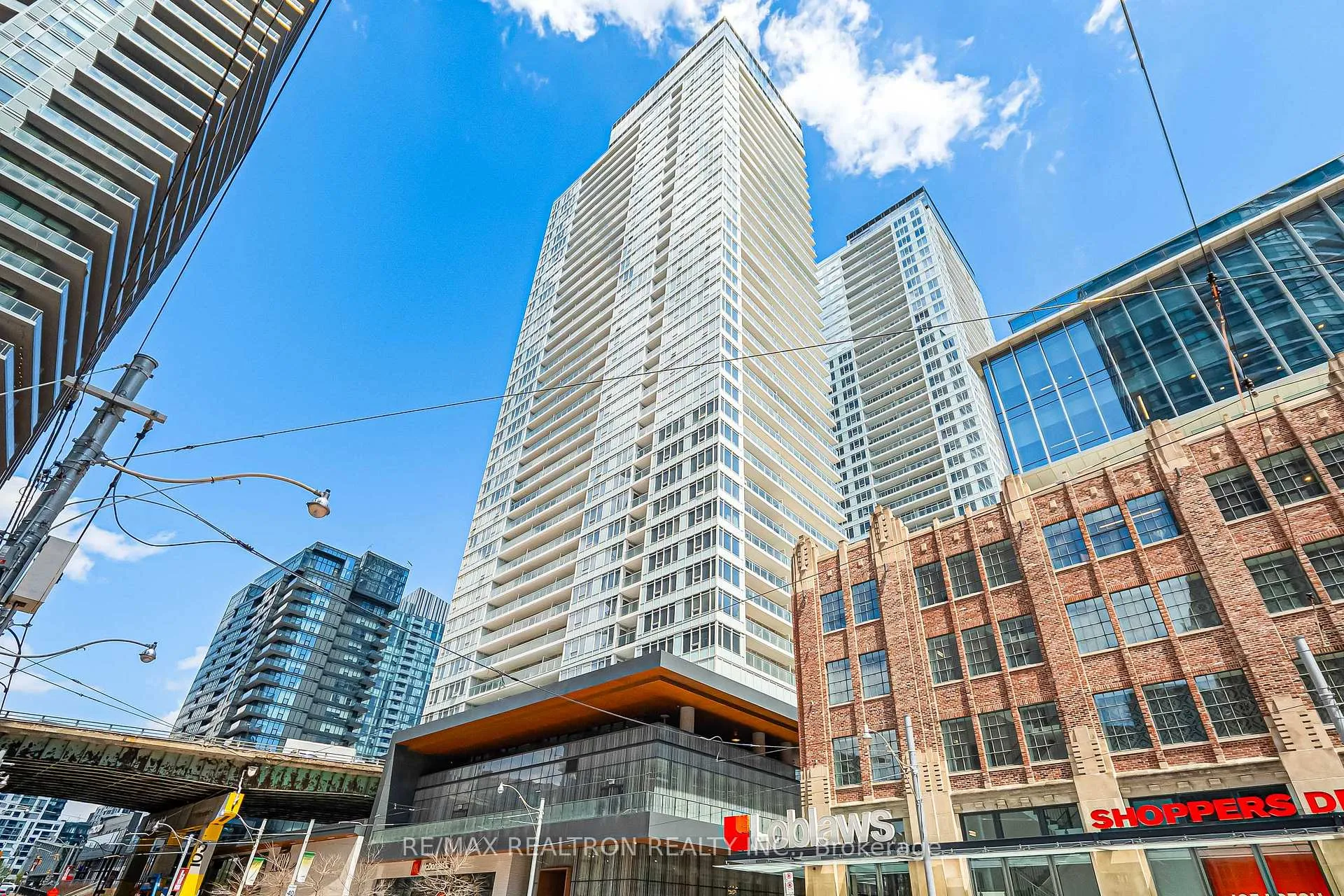 Photo of Unit 811, 19 Bathurst Street