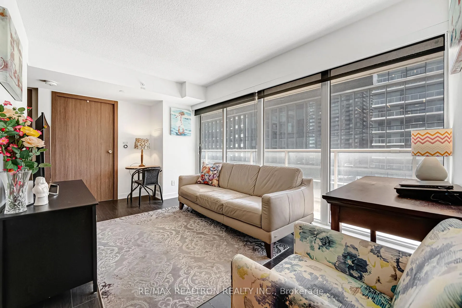 Photo 7 of Unit 811, 19 Bathurst Street, Toronto, Waterfront Communities — HOMEH