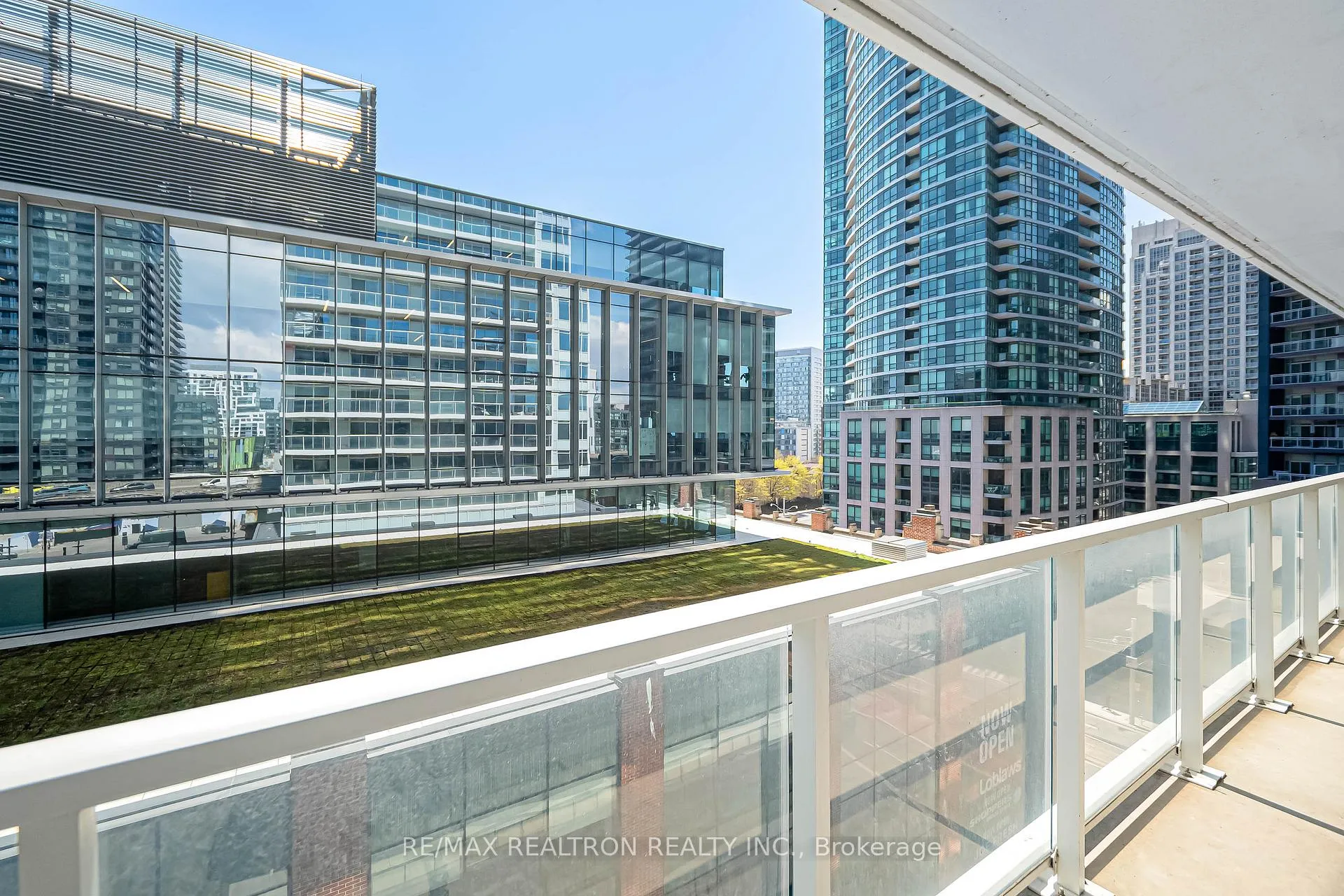 Photo 33 of Unit 811, 19 Bathurst Street, Toronto, Waterfront Communities — HOMEH