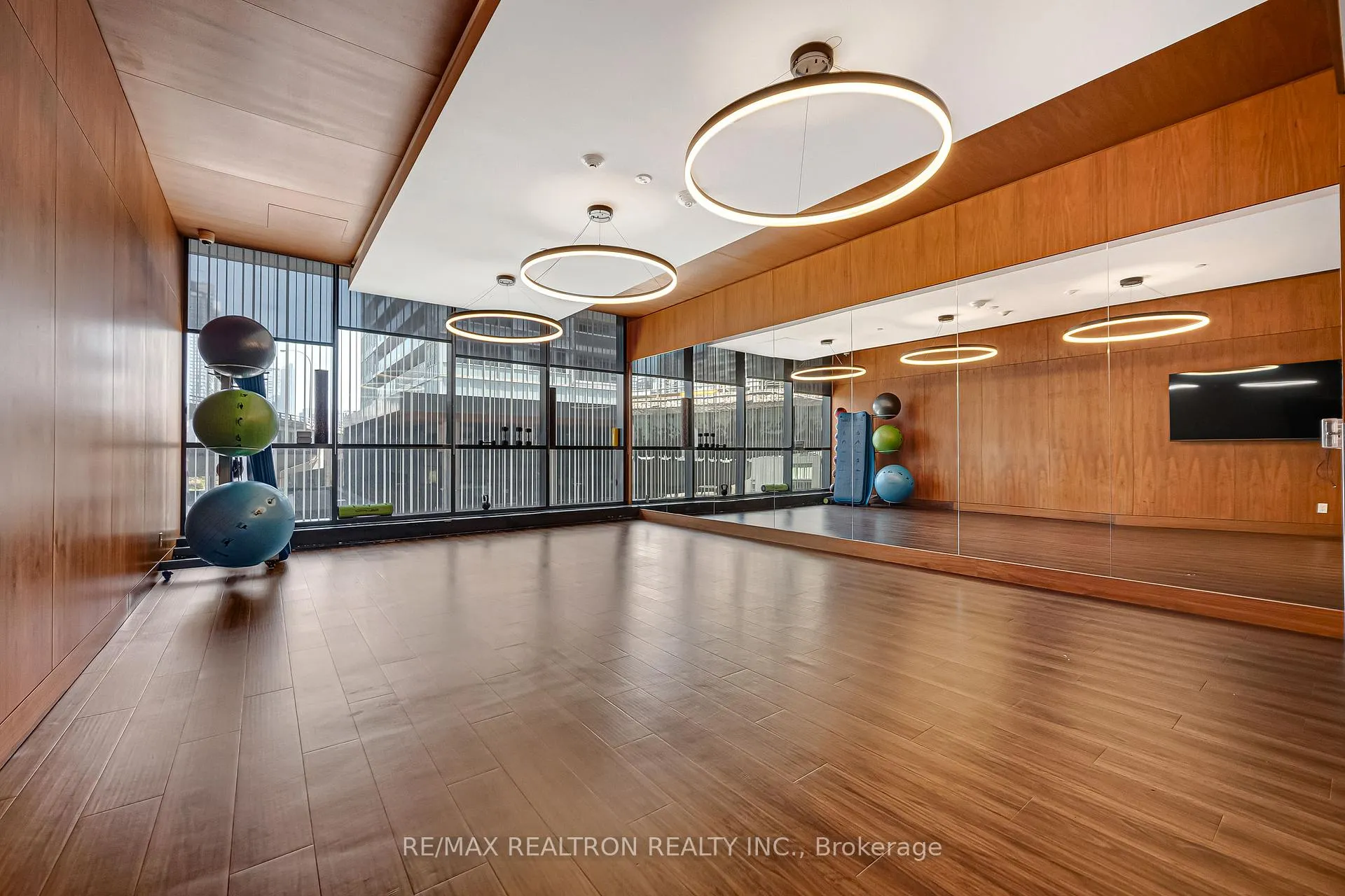 Photo 38 of Unit 811, 19 Bathurst Street, Toronto, Waterfront Communities — HOMEH