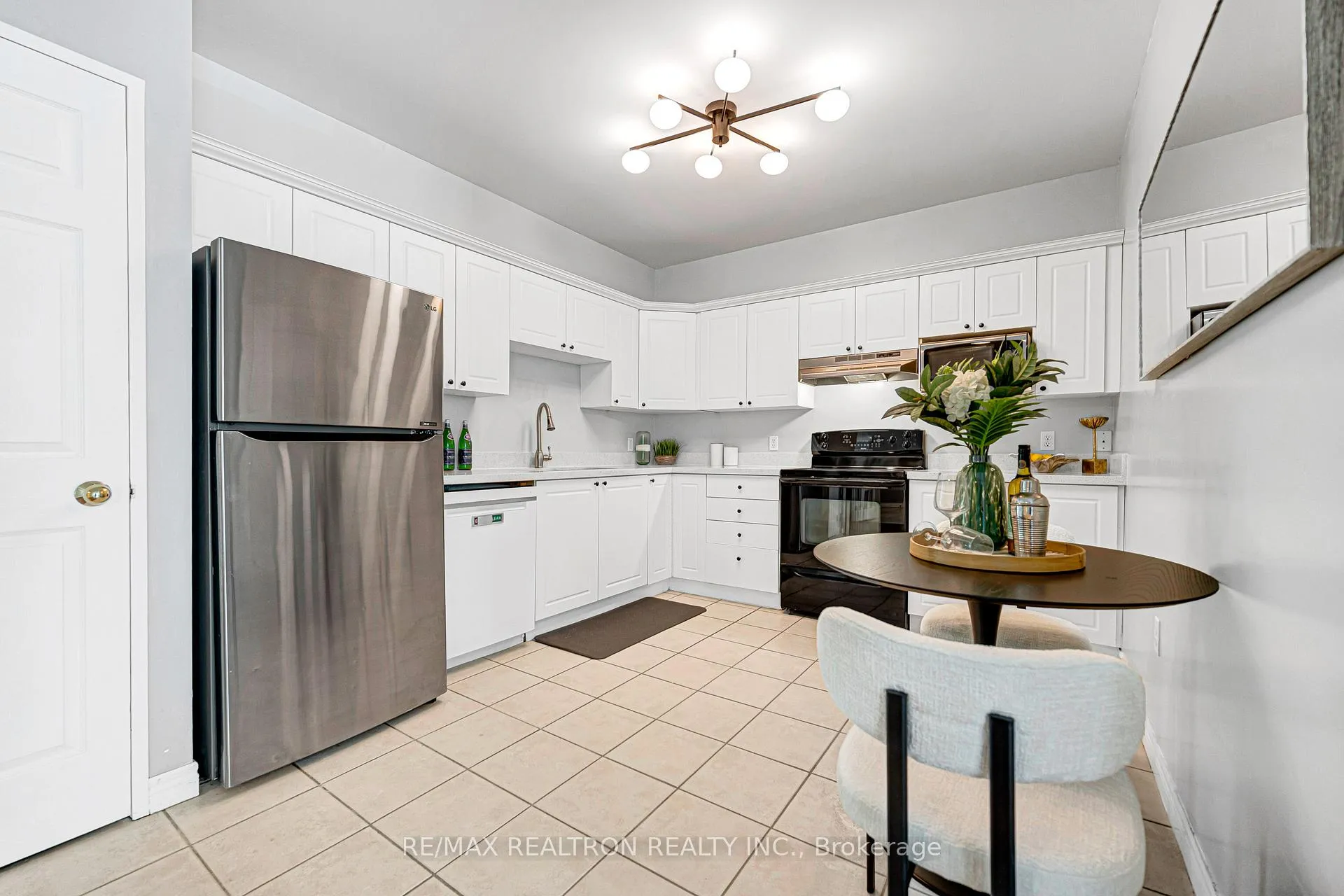 Photo 25 of Unit 203, 255 Keats Way, Waterloo, Beechwood — HOMEH