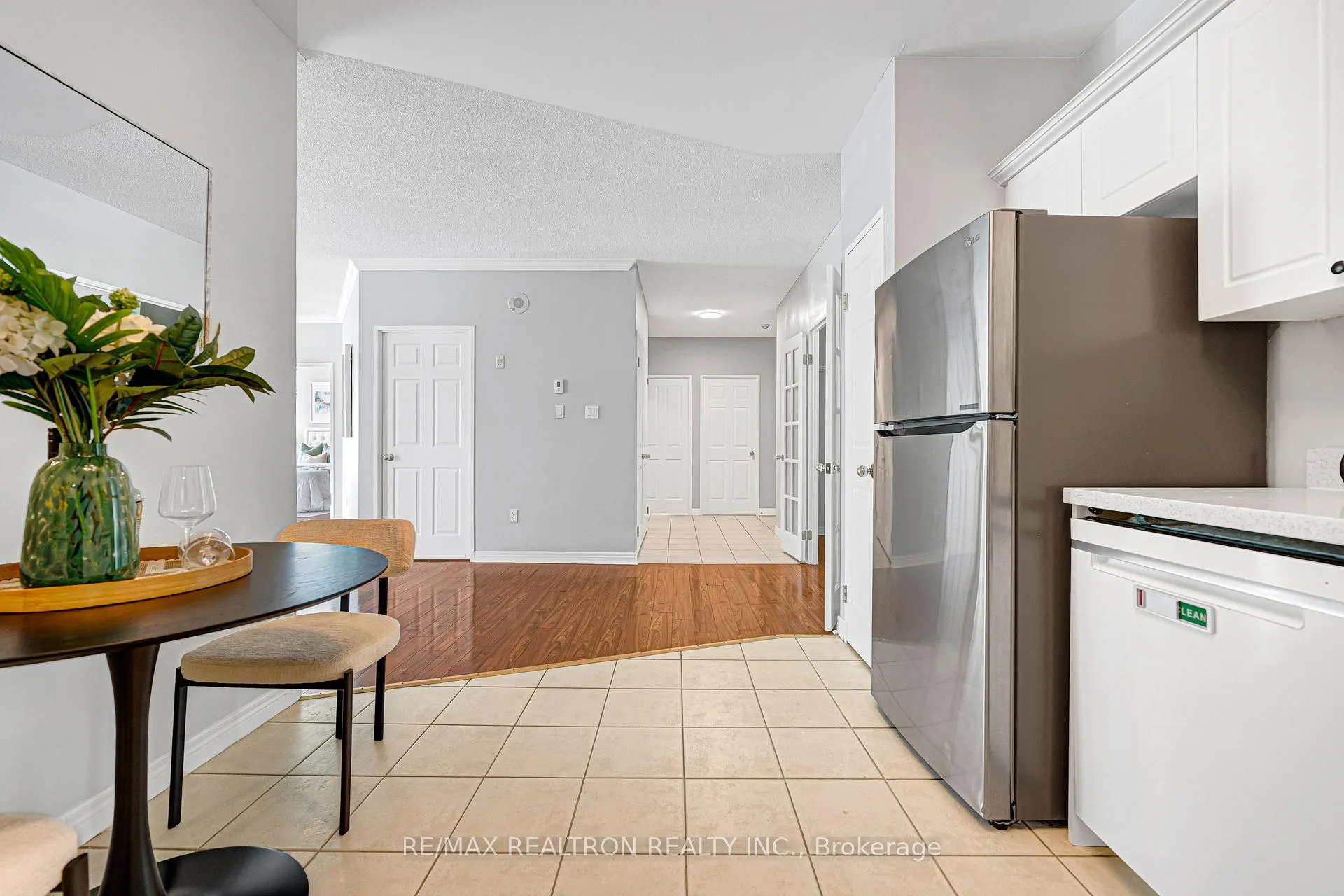 Photo 27 of Unit 203, 255 Keats Way, Waterloo, Beechwood — HOMEH