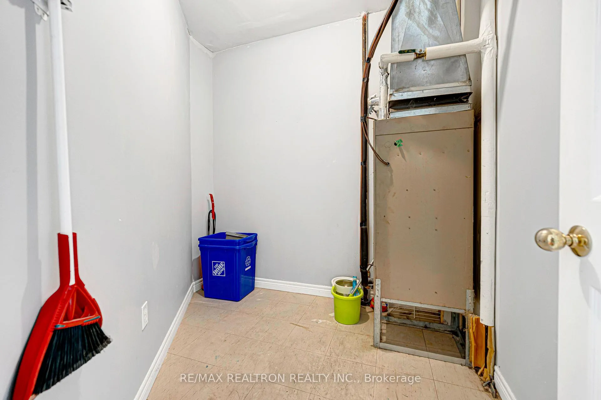Photo 43 of Unit 203, 255 Keats Way, Waterloo, Beechwood — HOMEH