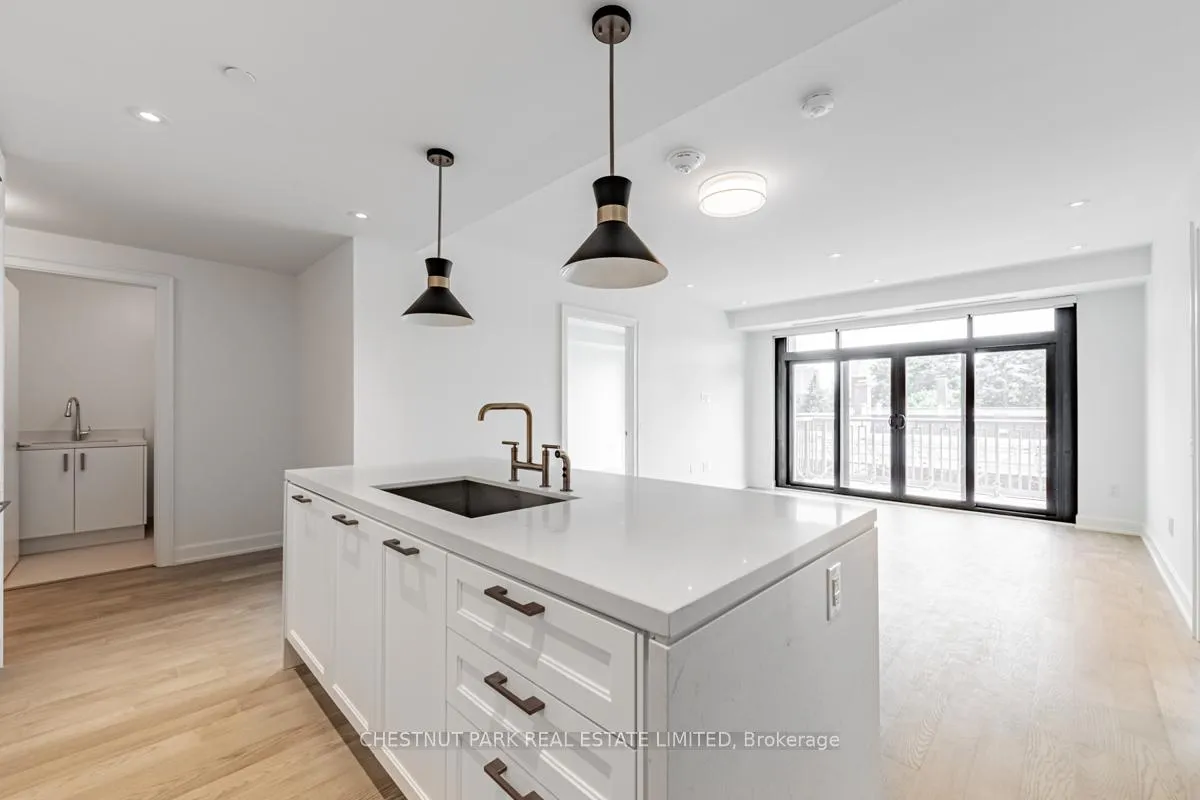 Photo 6 of Unit 512, 1 Strathgowan Avenue, Toronto, Lawrence Park South — HOMEH