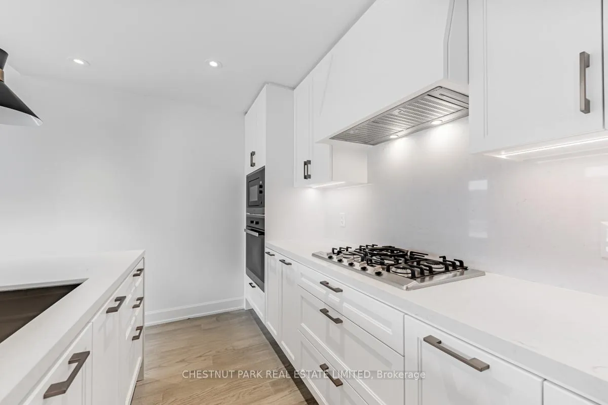 Photo 8 of Unit 512, 1 Strathgowan Avenue, Toronto, Lawrence Park South — HOMEH