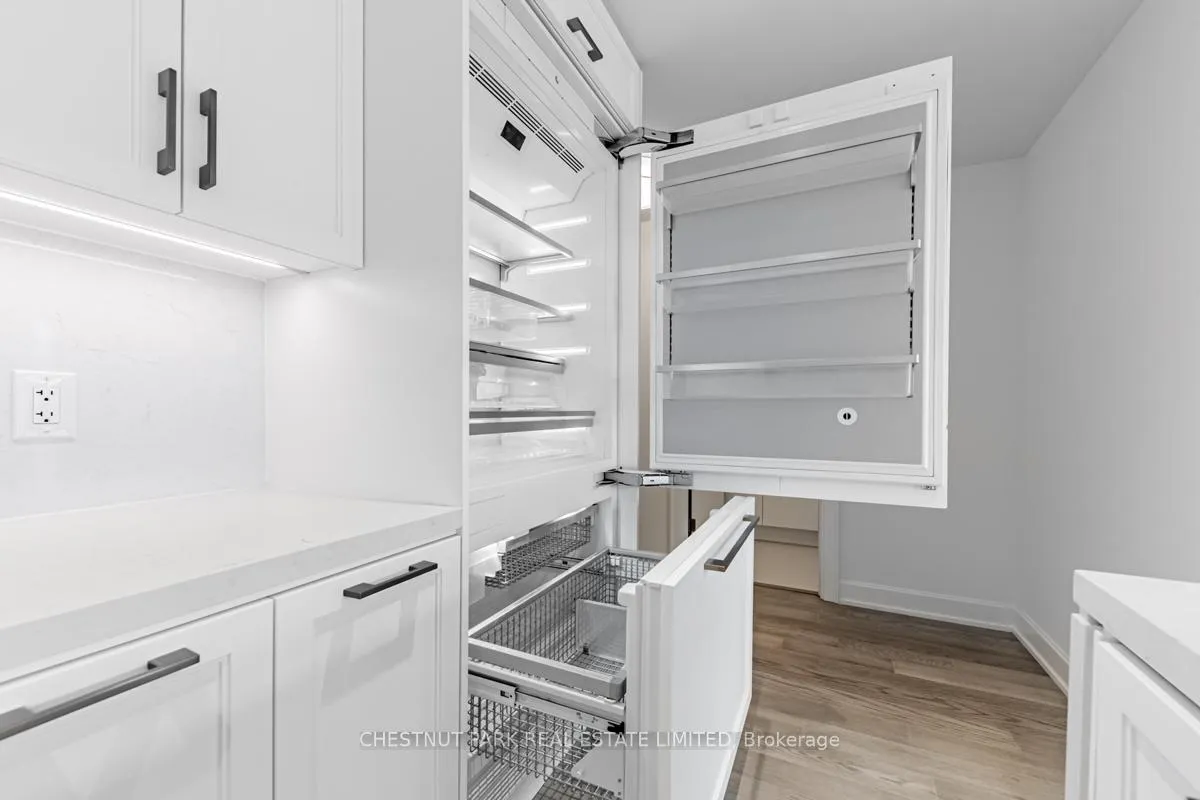 Photo 9 of Unit 512, 1 Strathgowan Avenue, Toronto, Lawrence Park South — HOMEH