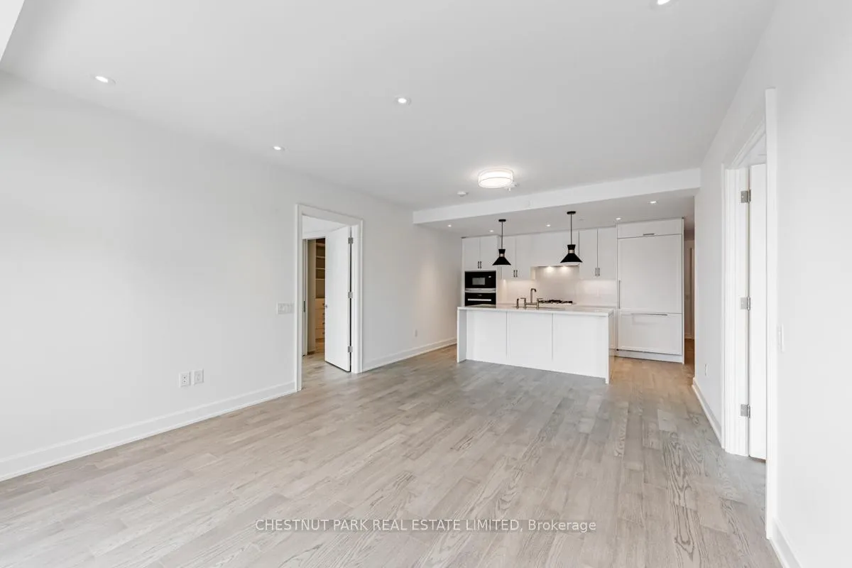 Photo 12 of Unit 512, 1 Strathgowan Avenue, Toronto, Lawrence Park South — HOMEH