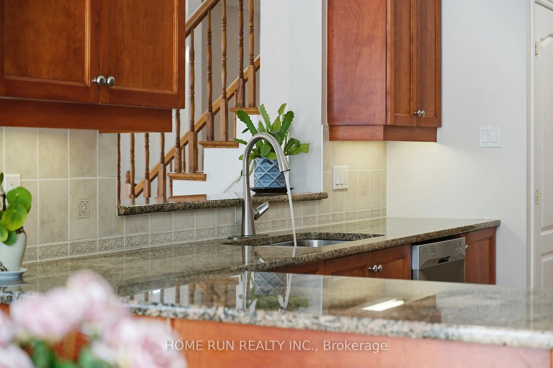Photo 19 of 141 Steeple Chase Drive N, Ottawa, Kanata - Bridlewood — HOMEH