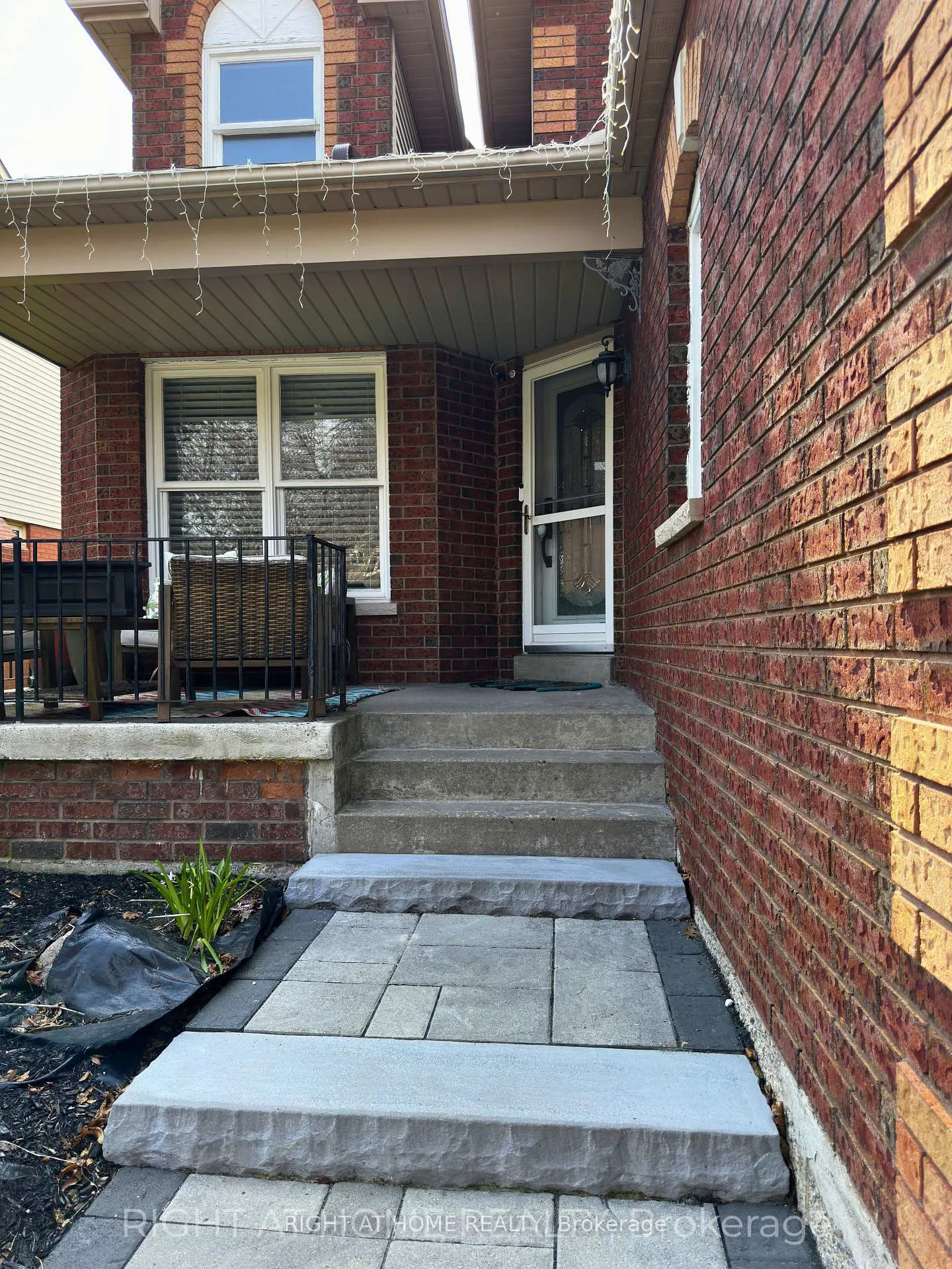 Photo 2 of 42 Brownell Street, Whitby, Rolling Acres — HOMEH